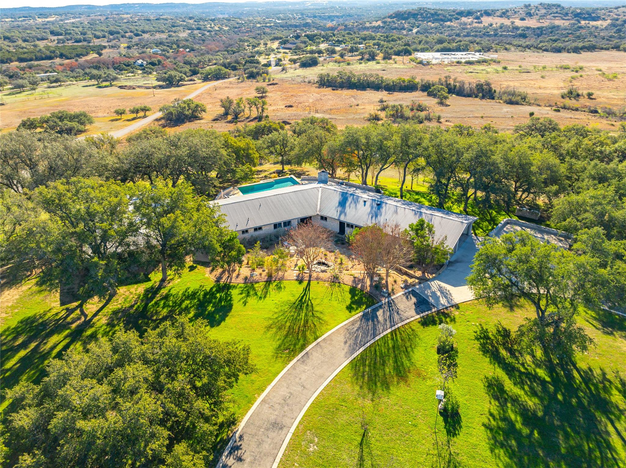 2910 Fall Creek Rd — photo 1