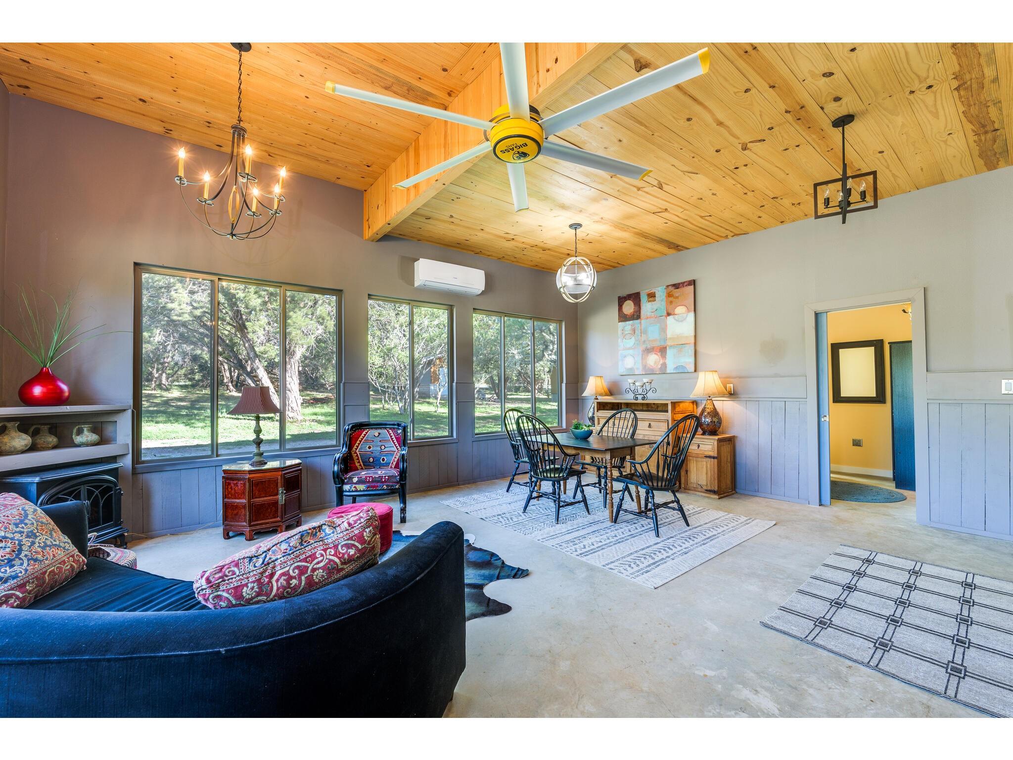 250 Caliche Rd — photo 1