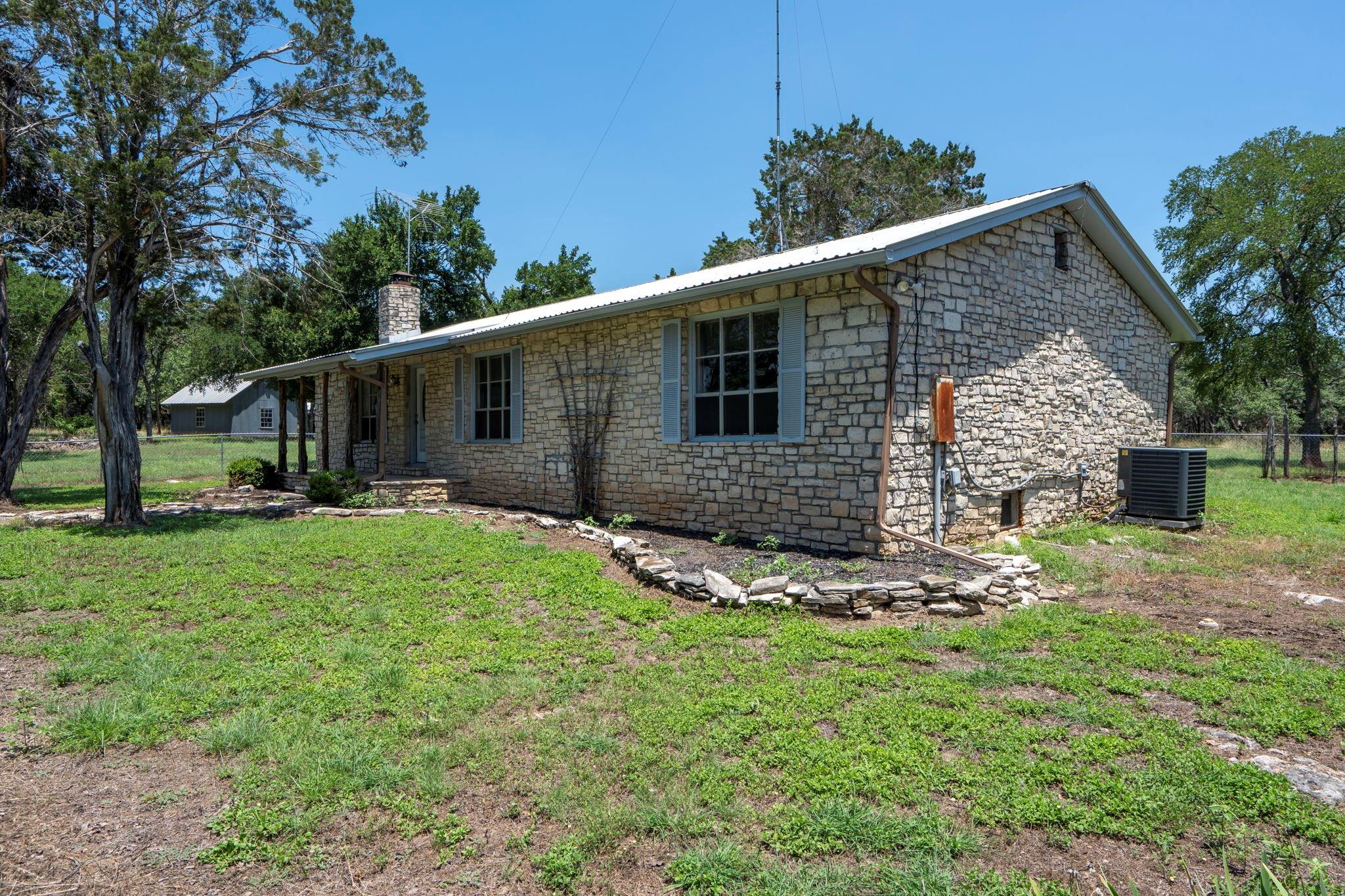 801 Billie Brooks Ln — photo 1