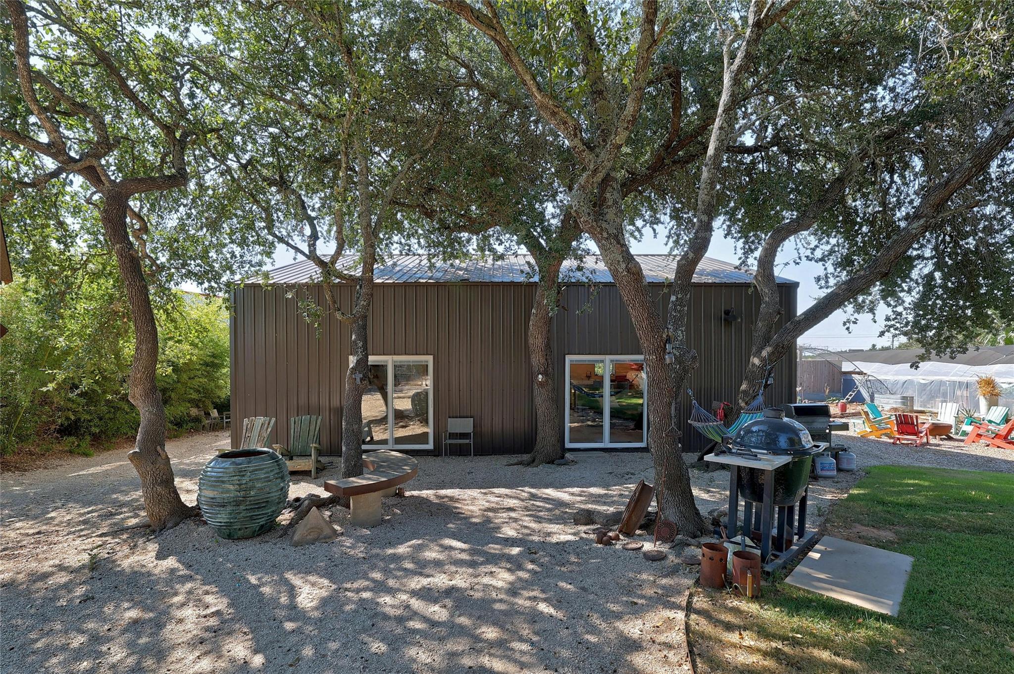 9114 290 W Hwy — photo 1