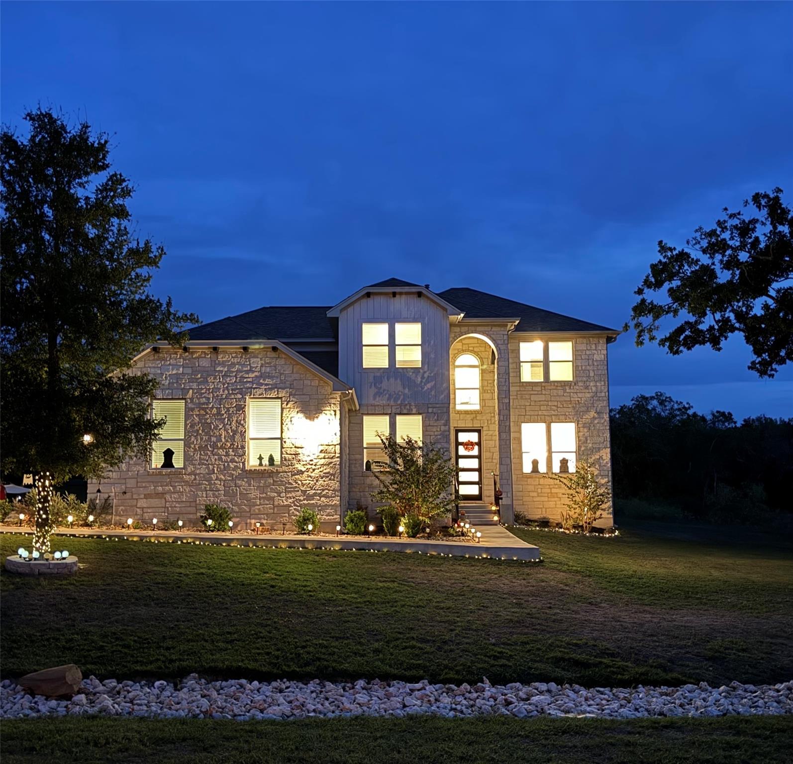 121 Black Talon Ln — photo 1