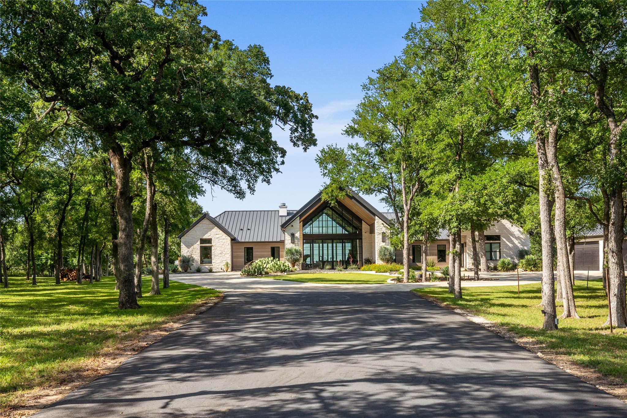 19102 Post Oak Rd — photo 1