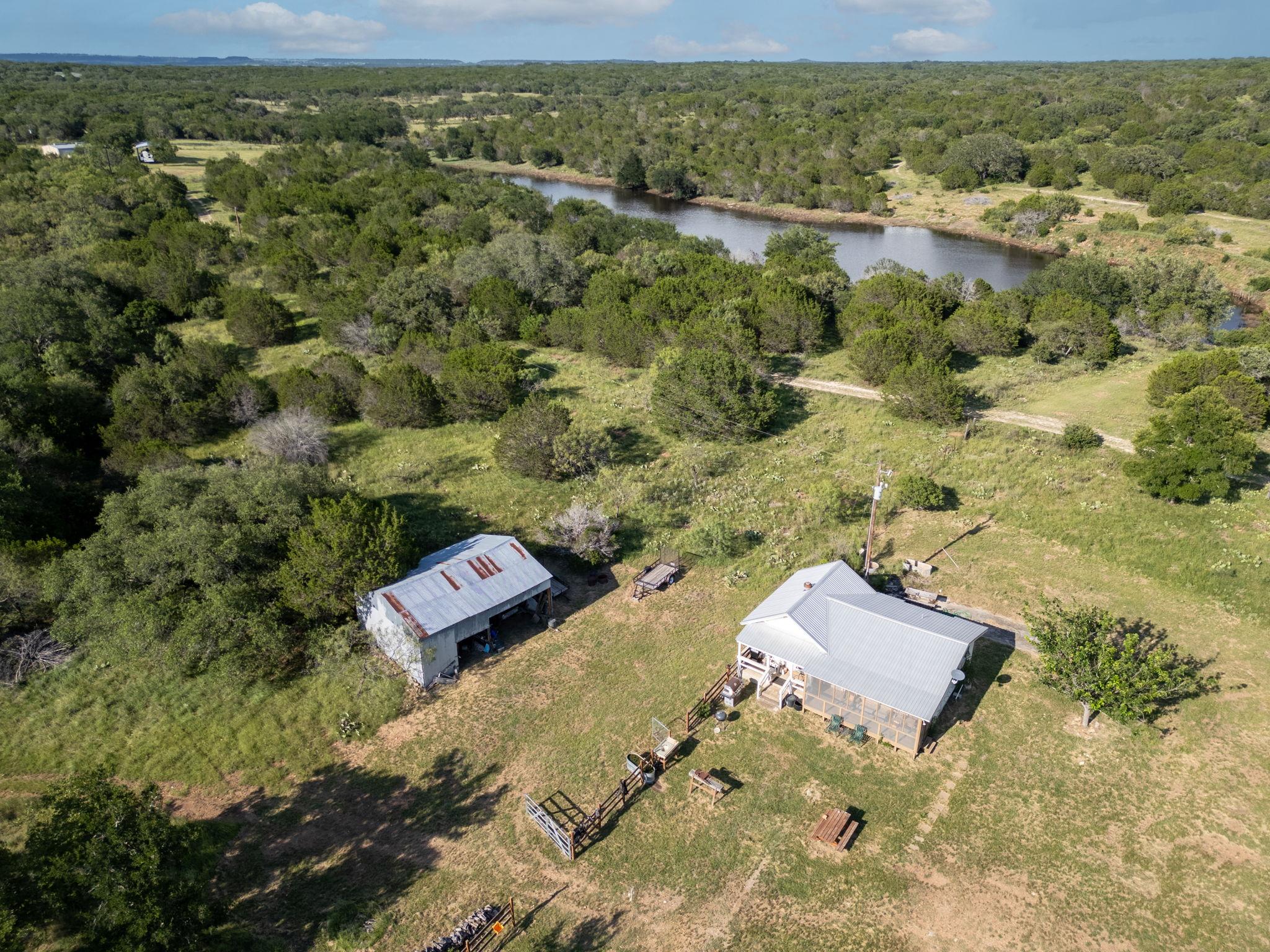 1595 Skyridge Rd — photo 1