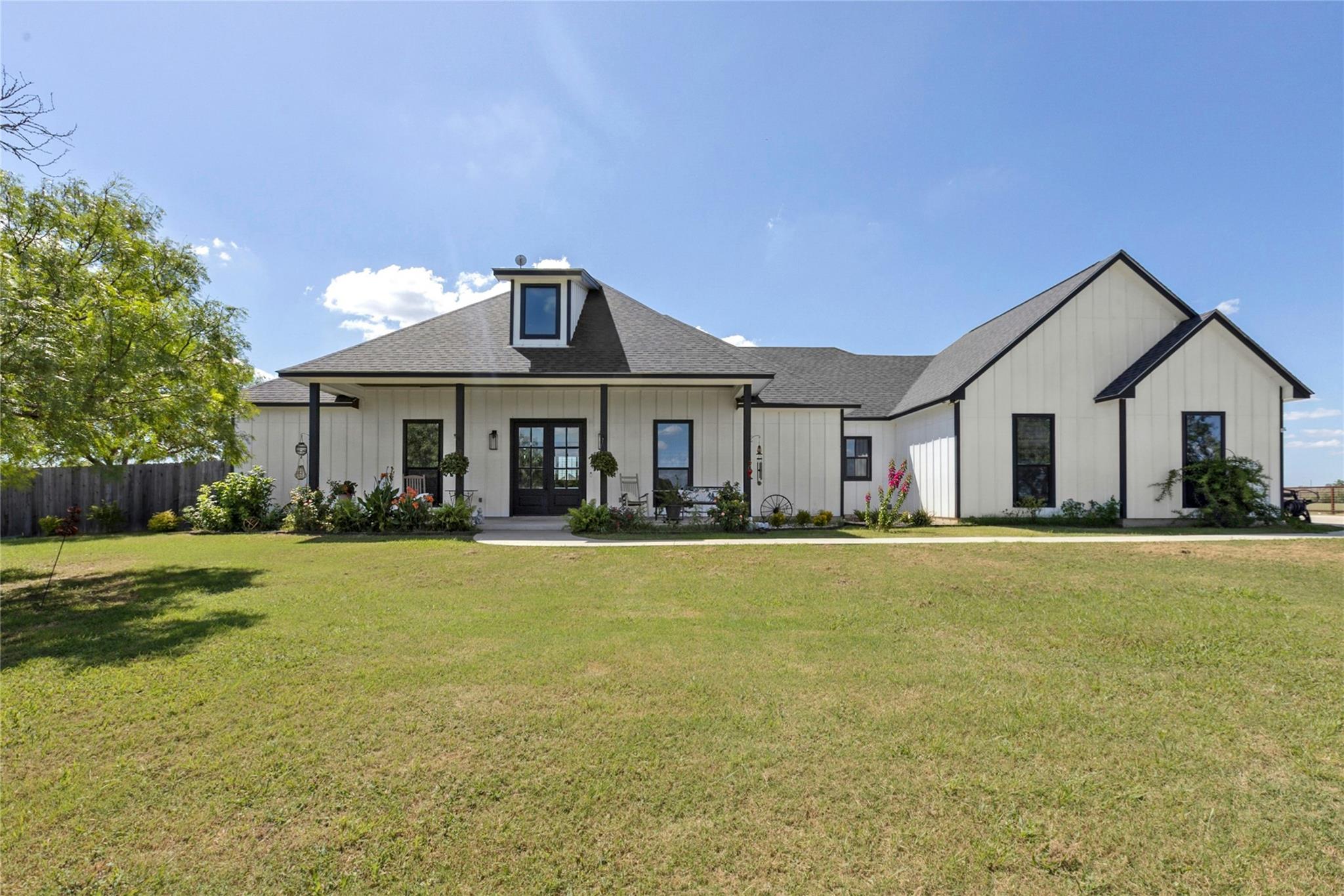 1170 Watterson Rd — photo 1