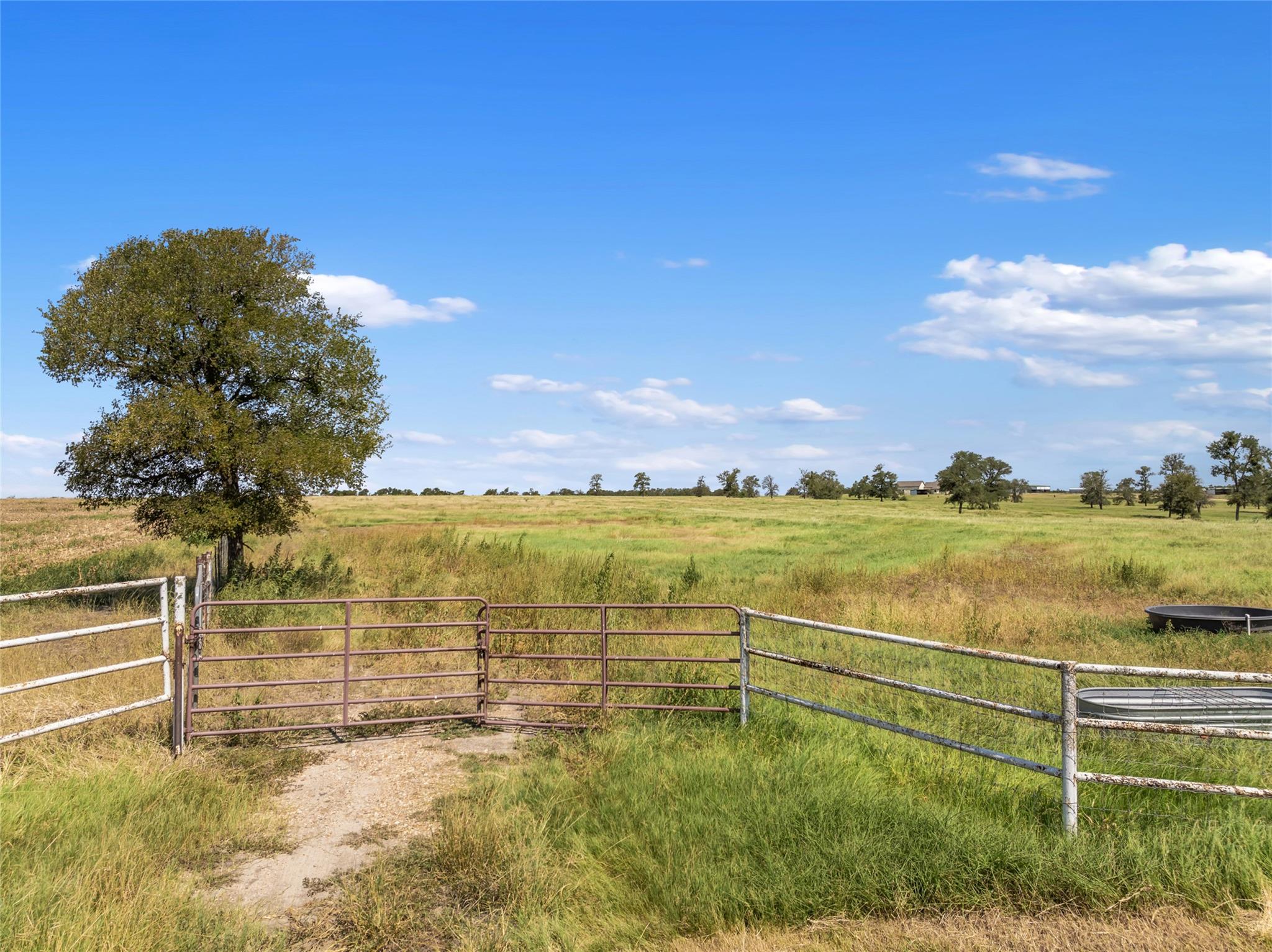 12500 County Line Rd — photo 1