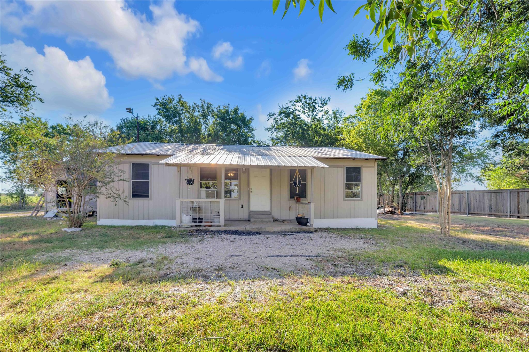 20235 Engelmann Ln — photo 1
