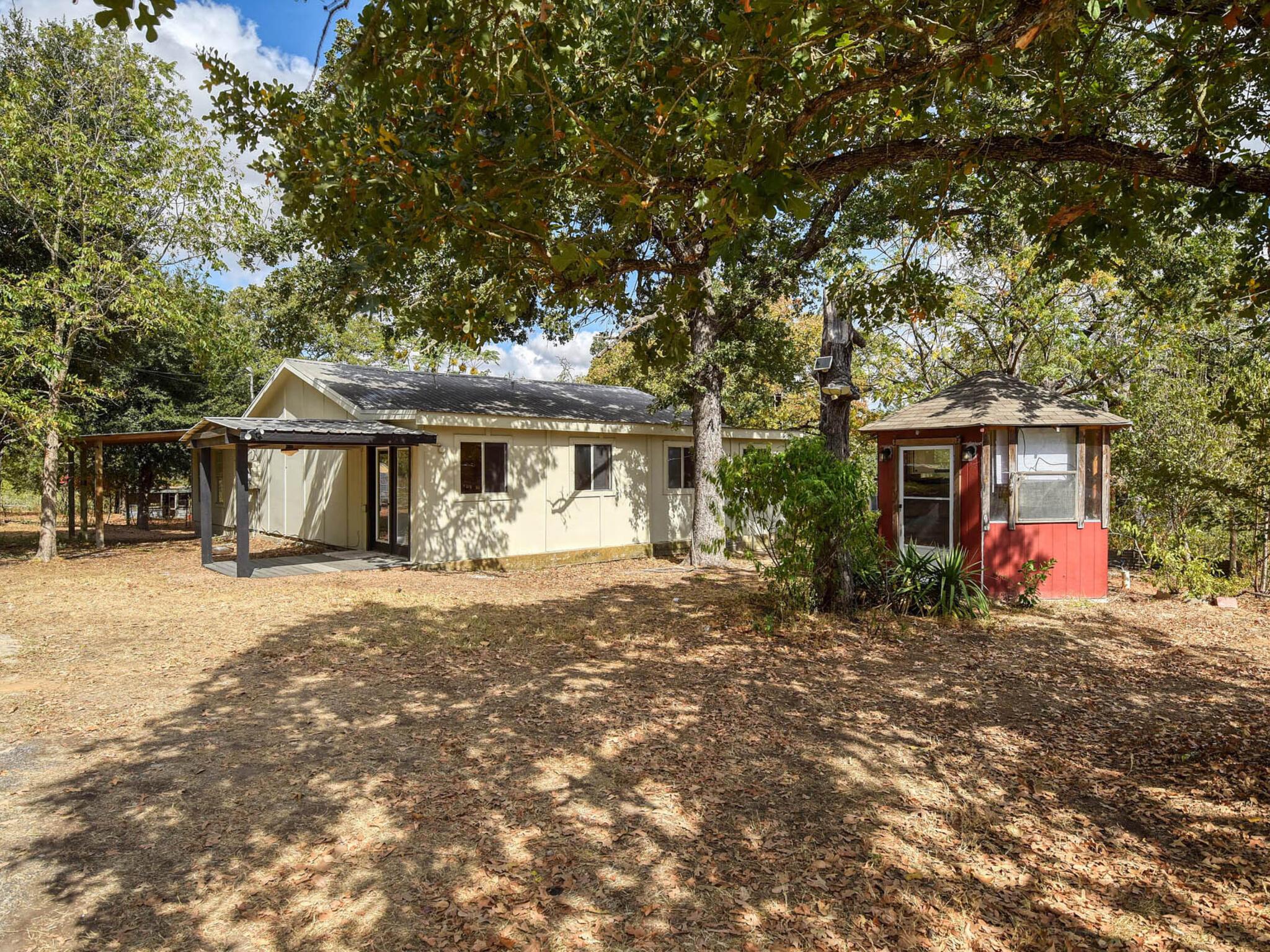 176 Lacy Dr — photo 1