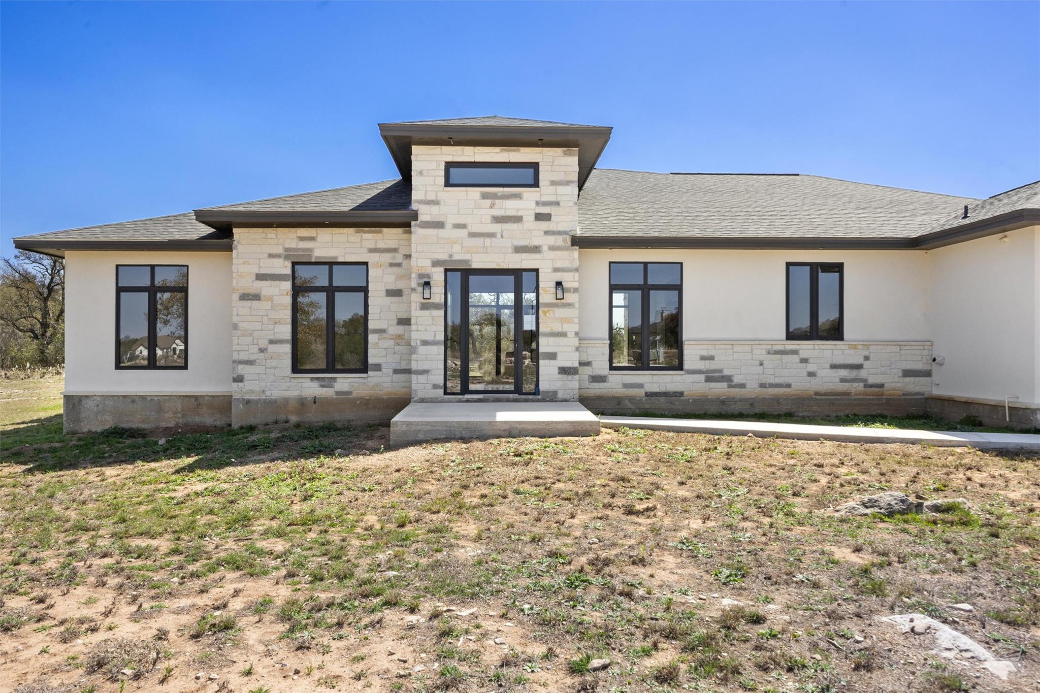 333 Spicewood Trails Dr — photo 1