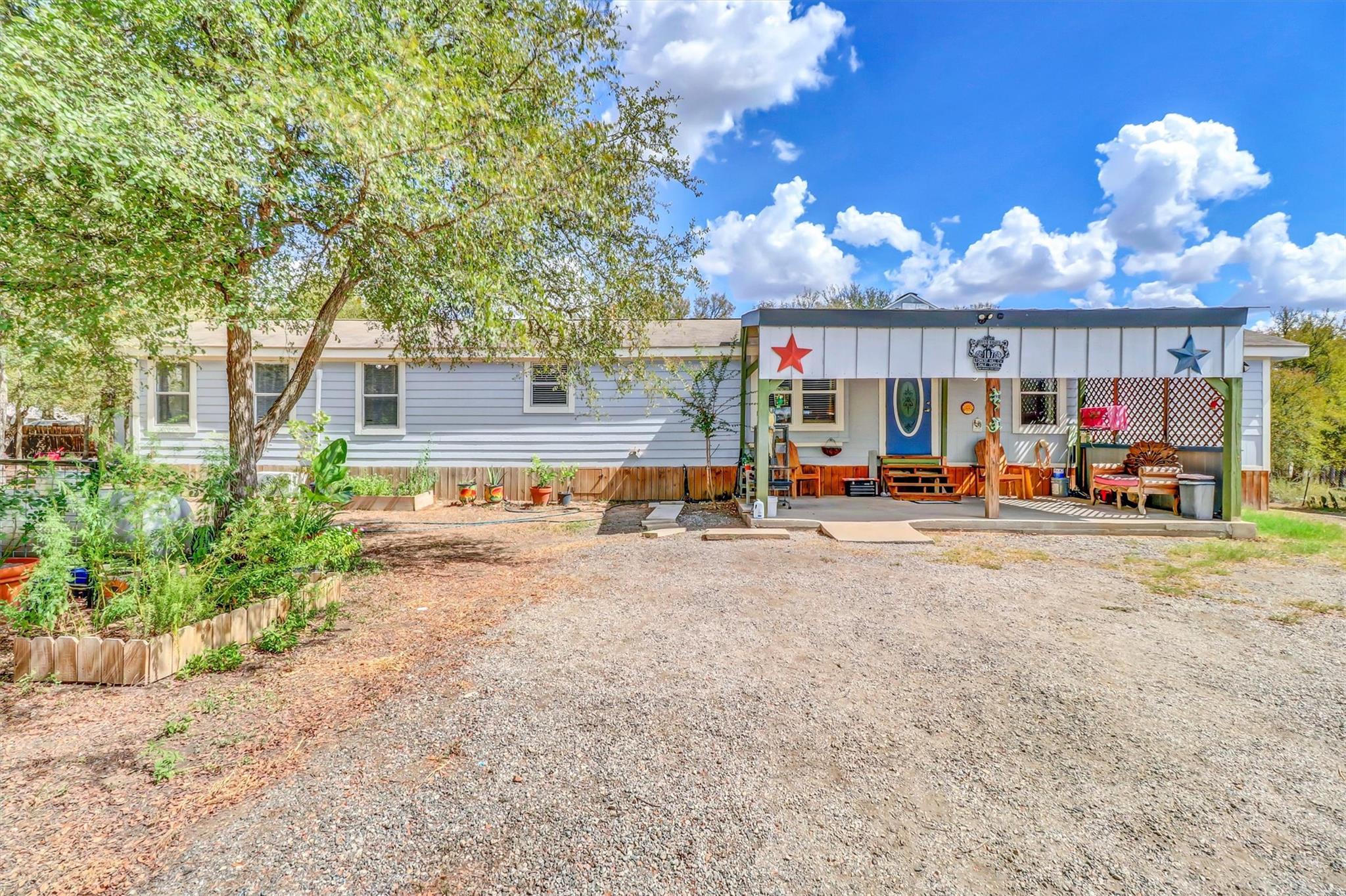 107 SW Forest Hill Cv — photo 1
