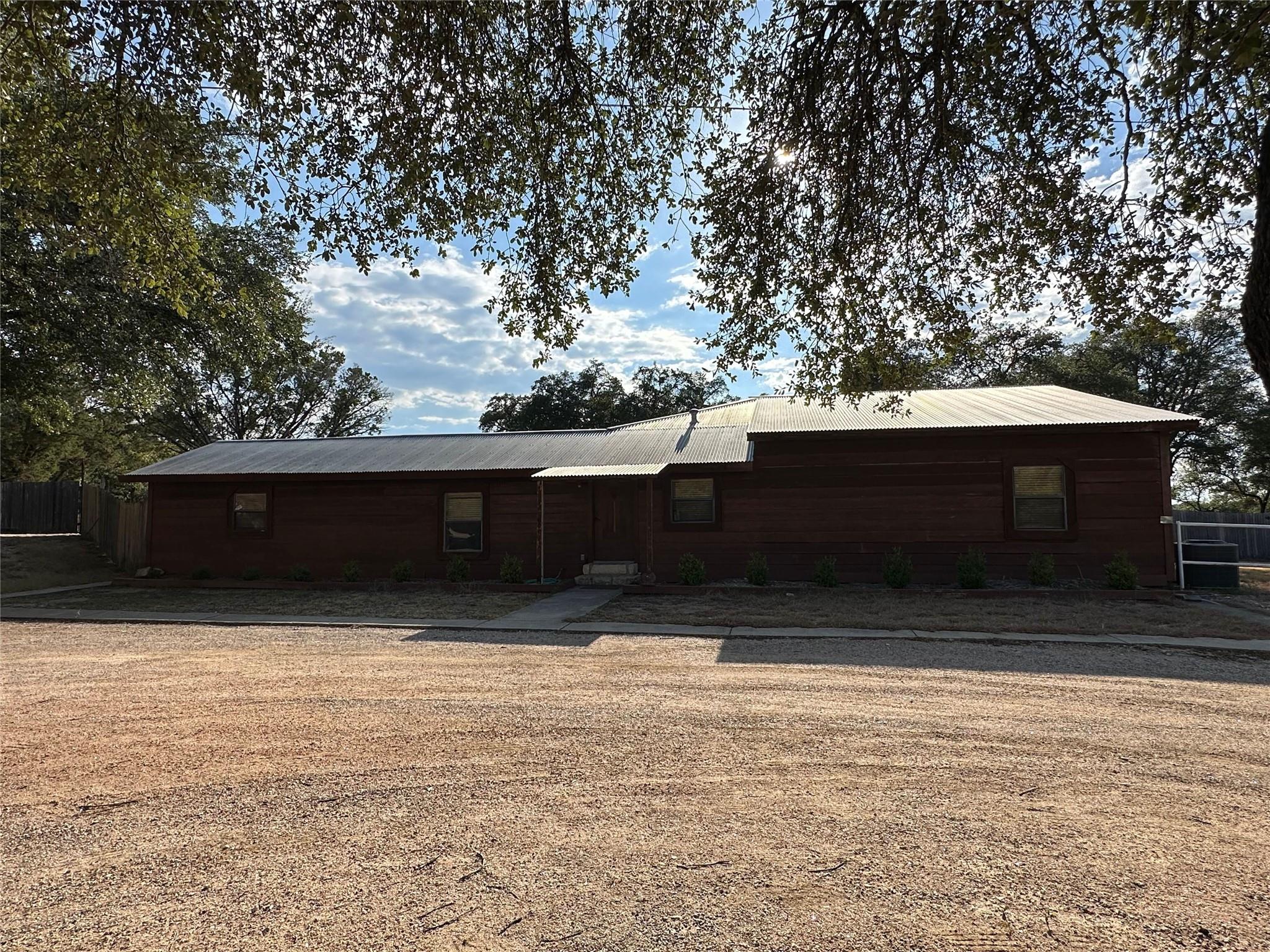 19605 Bee Creek Tavern Rd — photo 1