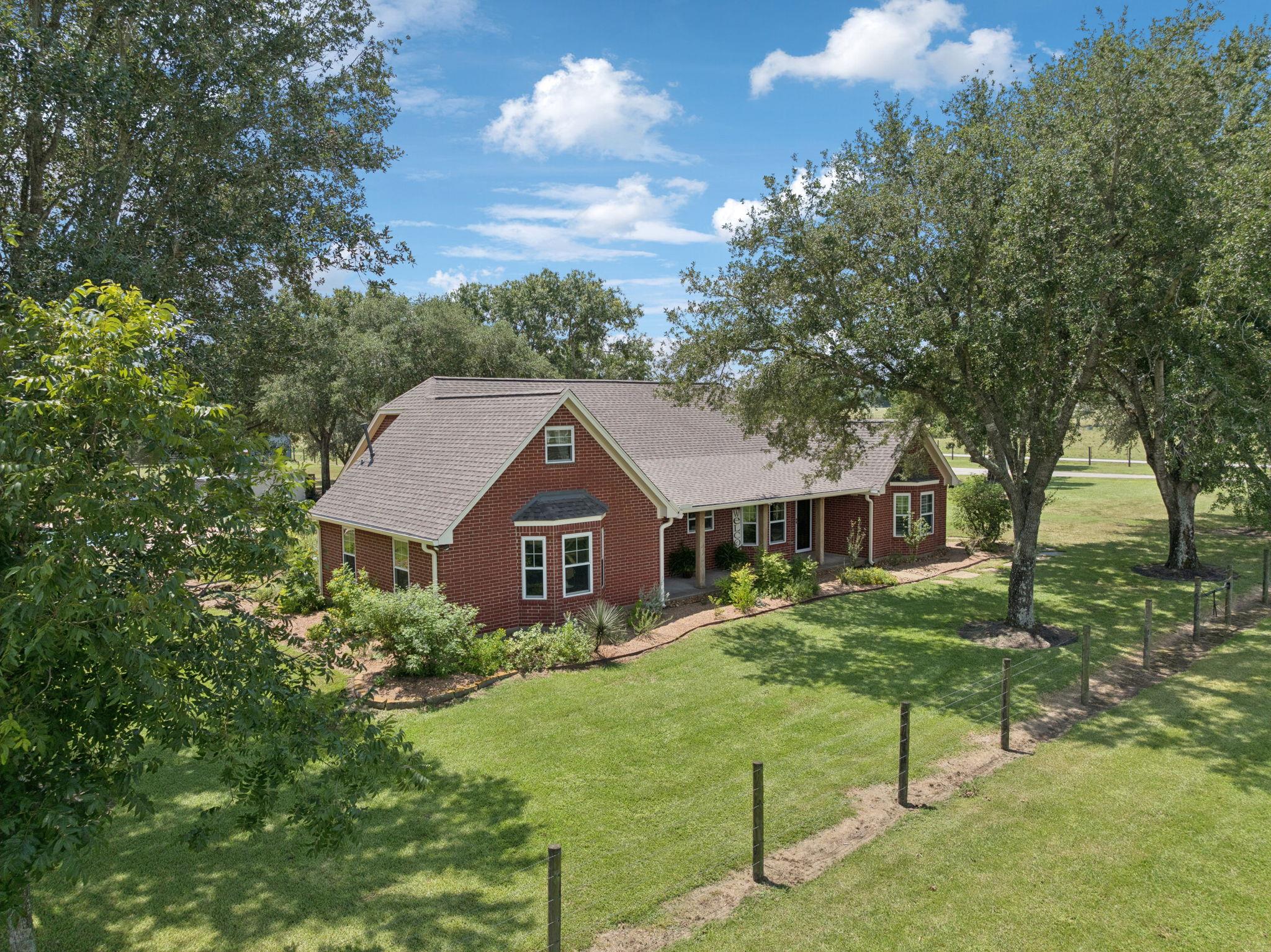 31229 Rochen Rd — photo 1