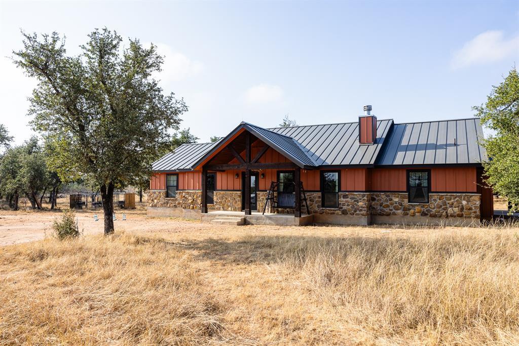 300 Kiowa Creek Trl — photo 1