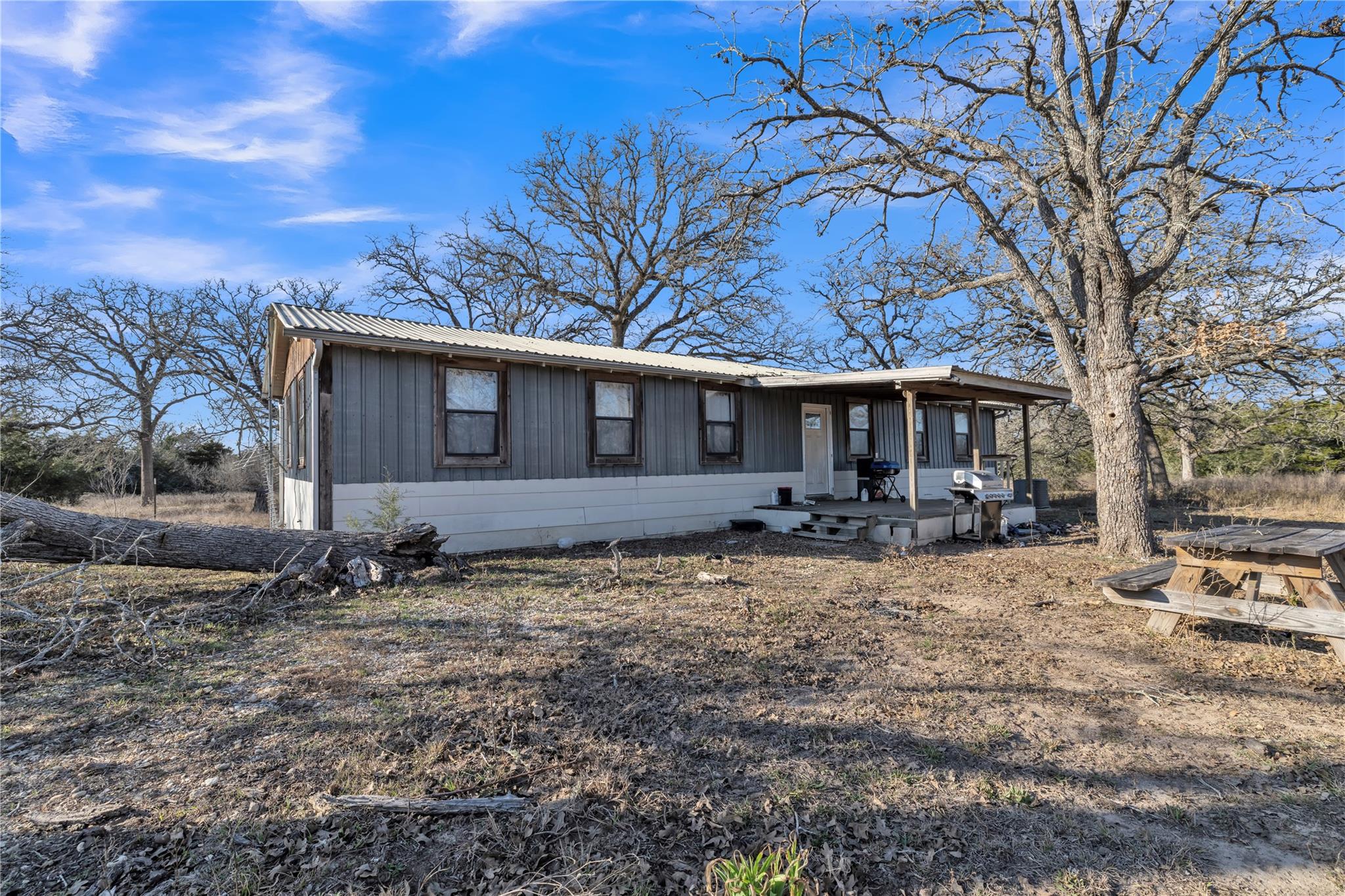 895 Patterson Rd — photo 1