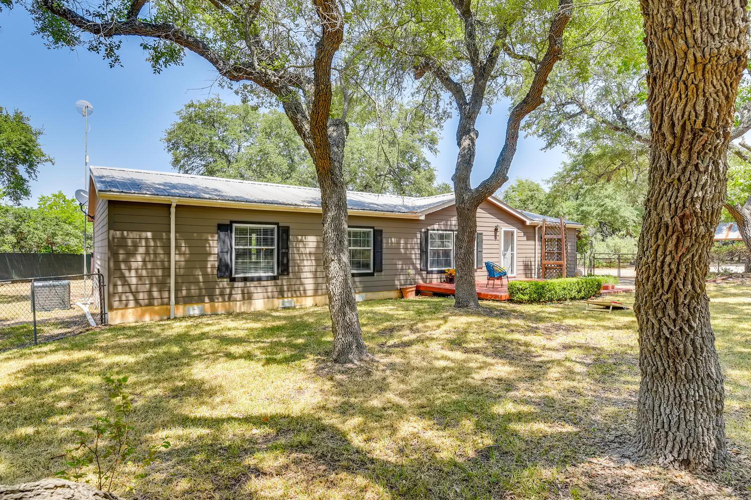 2023 Harmon Hills Rd — photo 1