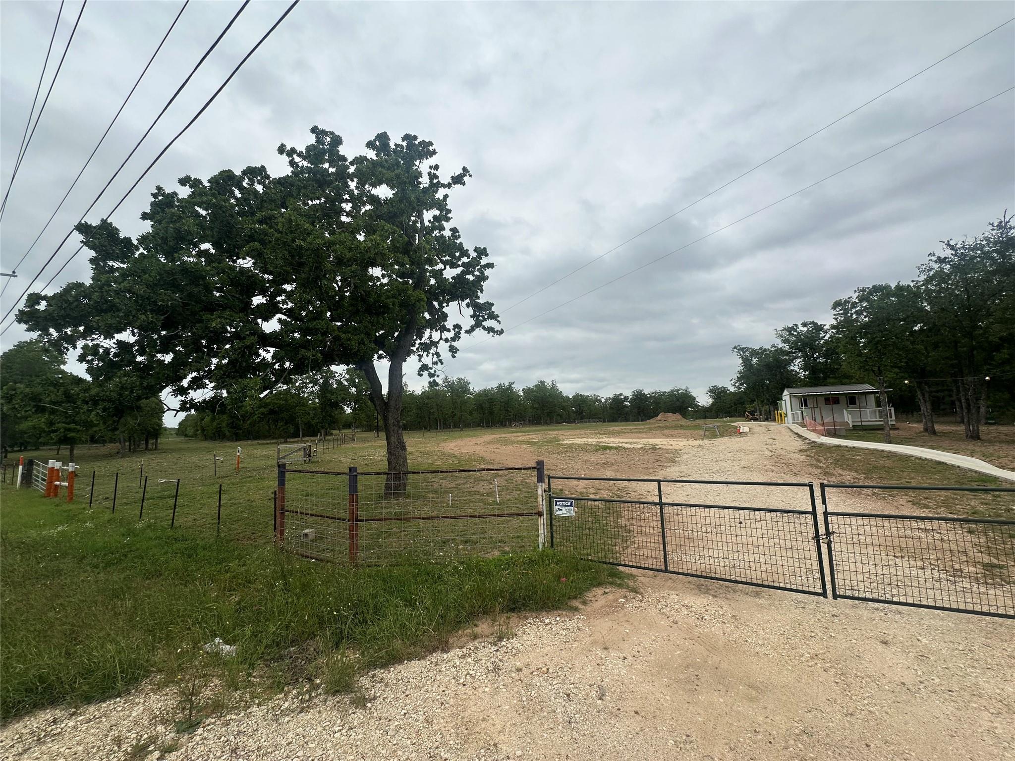 10096 S Us Highway 183 Hwy — photo 1