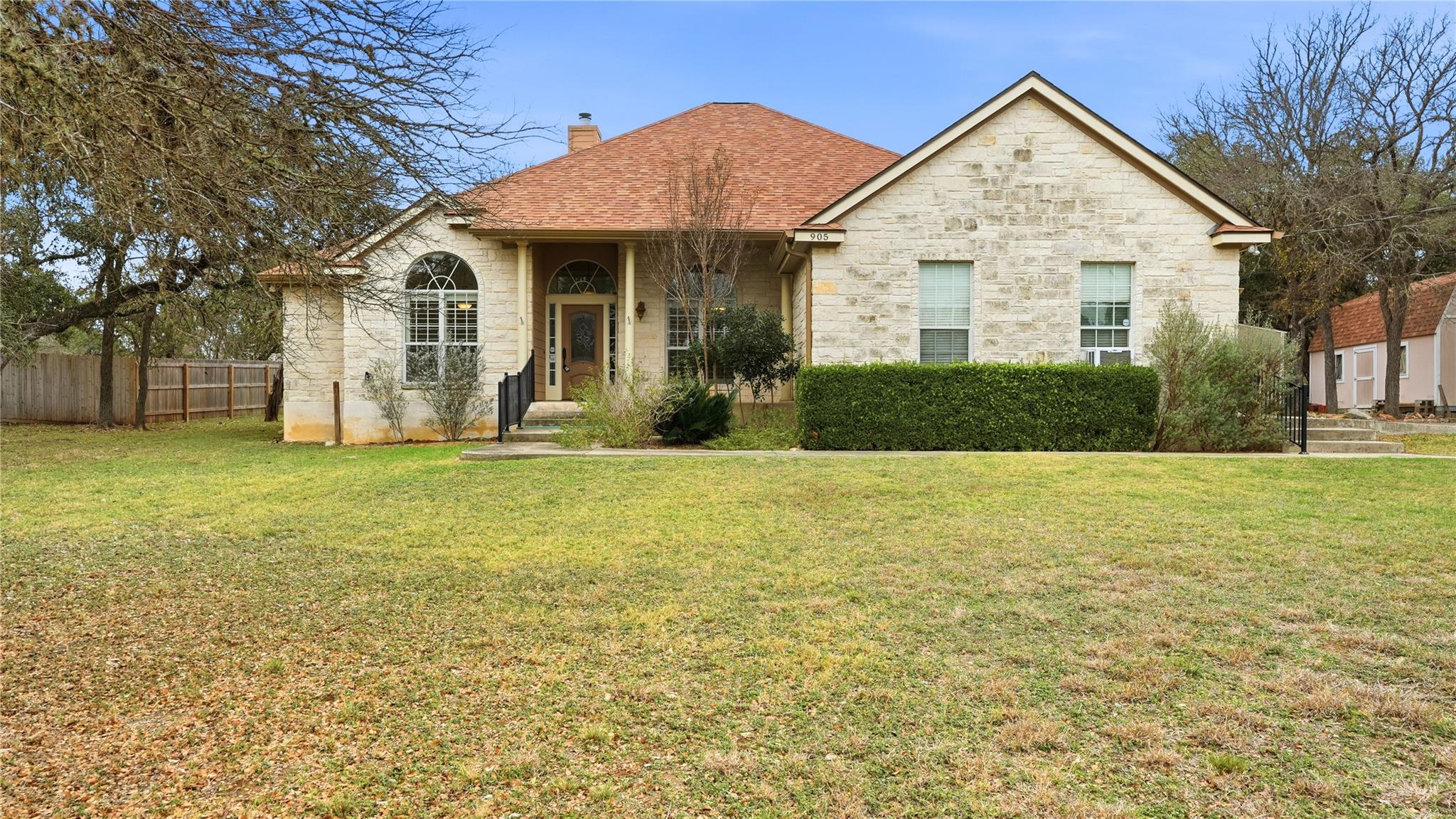 905 Mountain Dr — photo 1