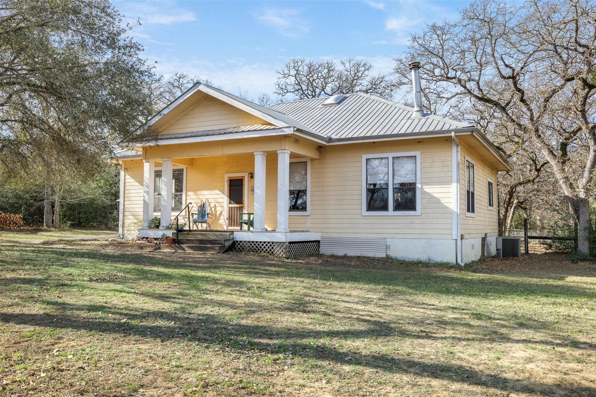 1139 Private Road 7009 Rd — photo 1
