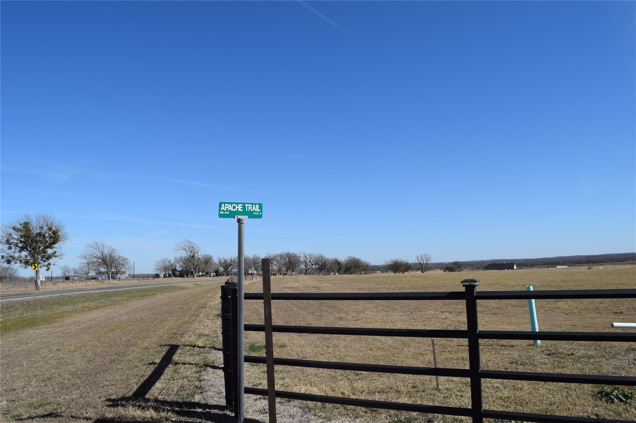 TBD0 Apache Trl #Track 13 — photo 1