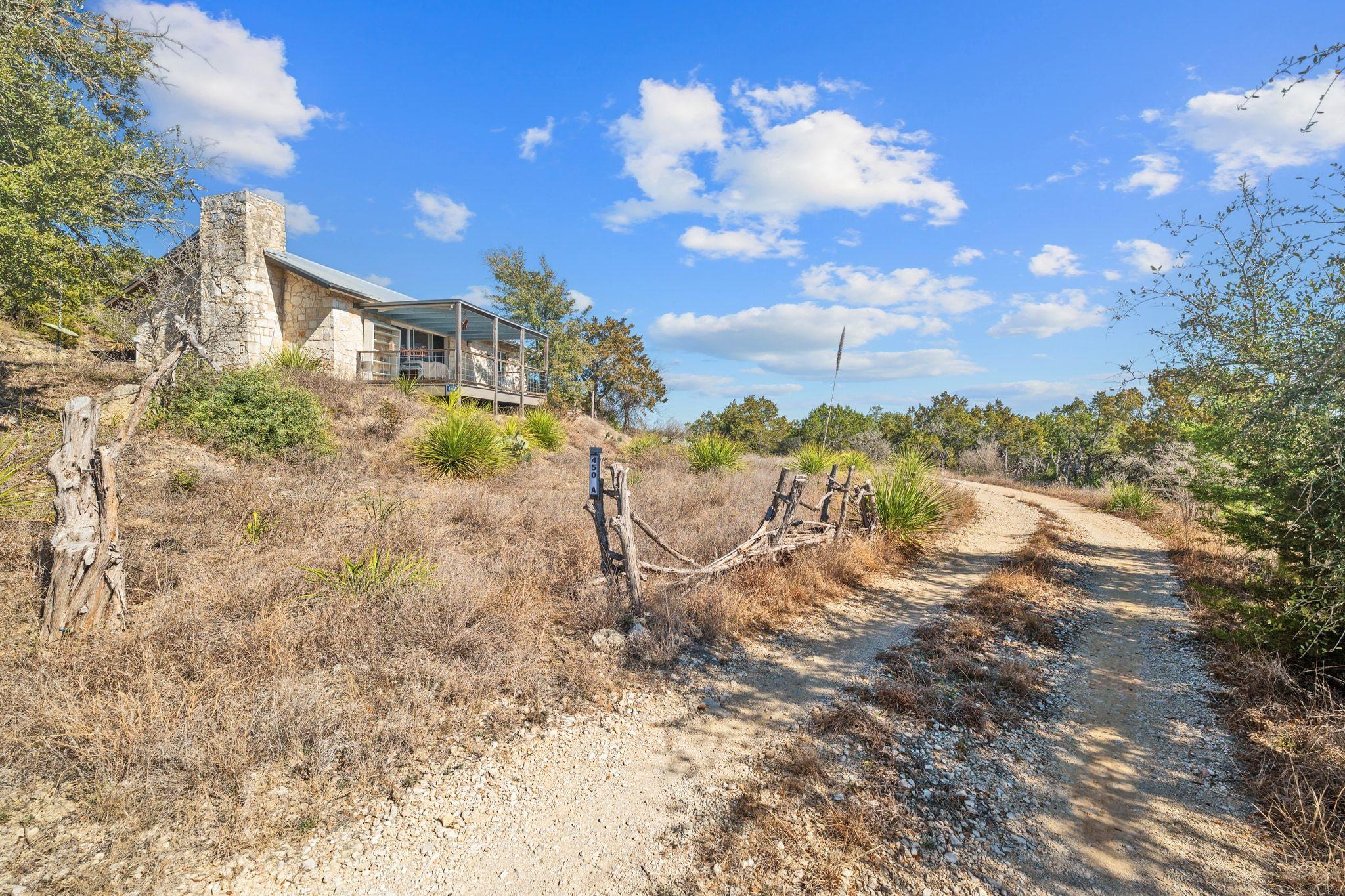 450 Eagles Nest Dr — photo 1