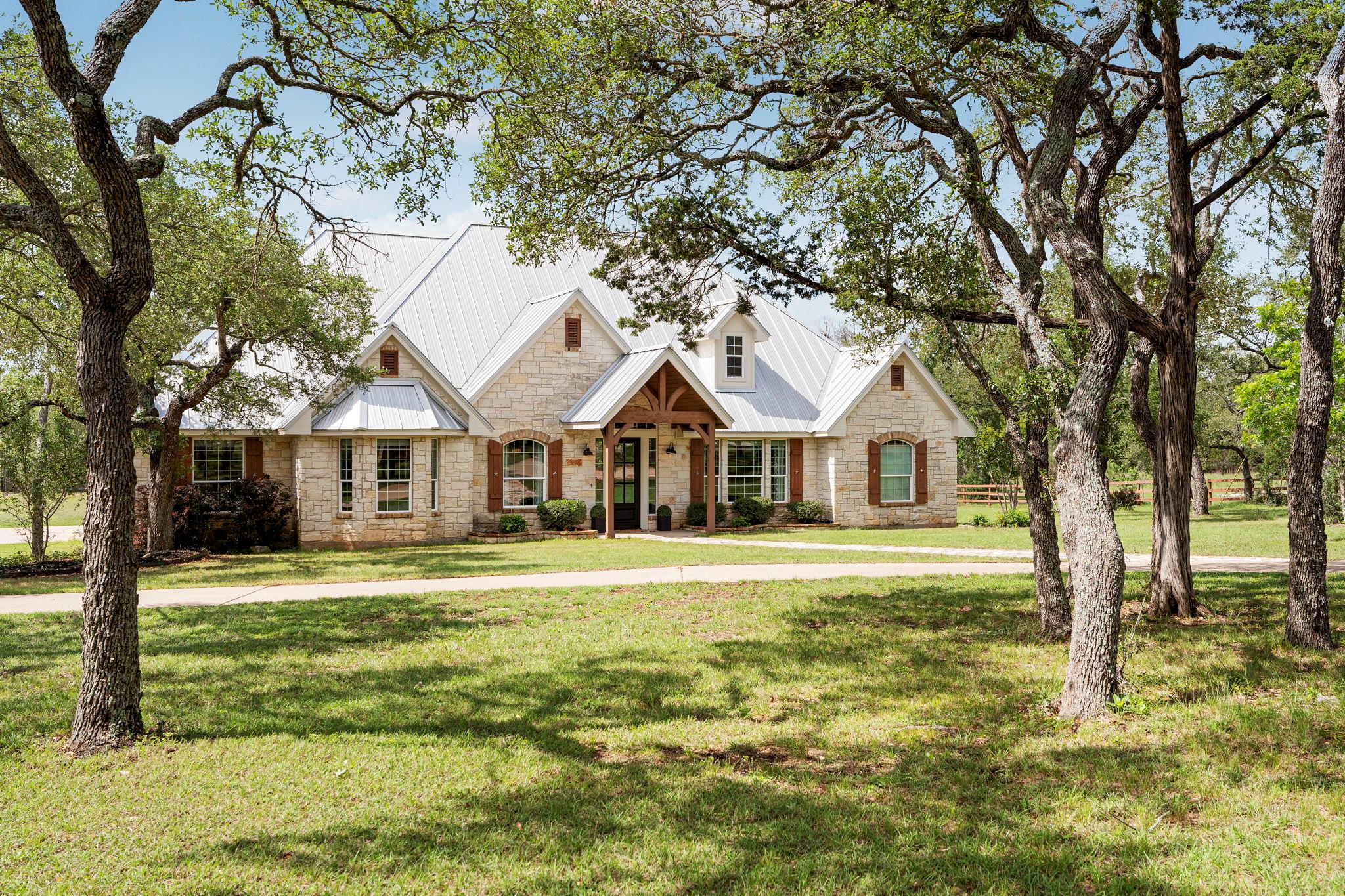 103  Horseshoe Dr