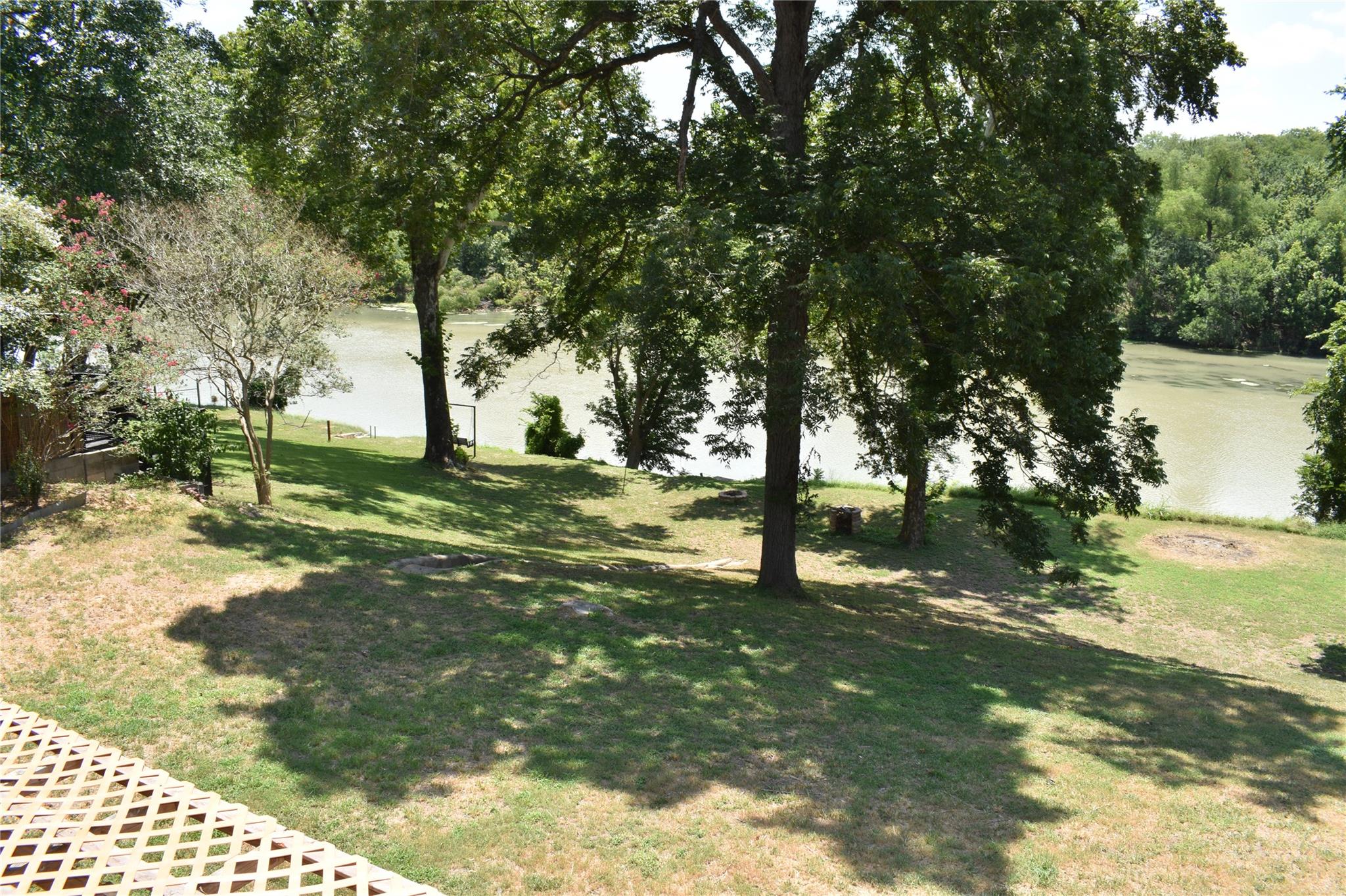 315 Riverwood Dr — photo 1