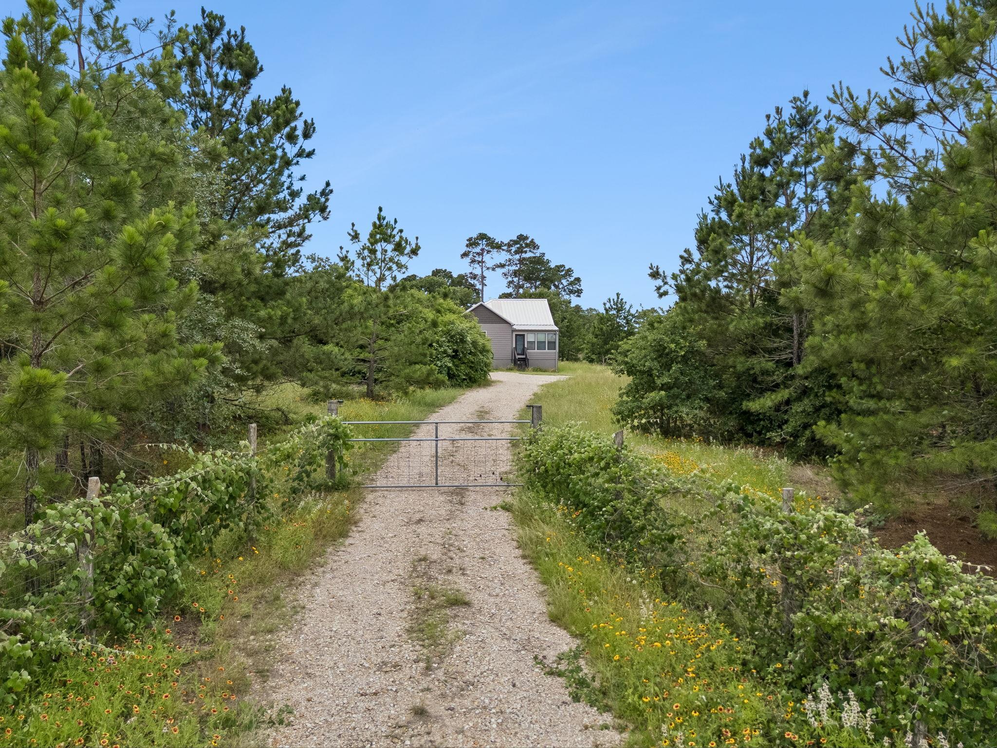 364 Ponderosa Loop — photo 1
