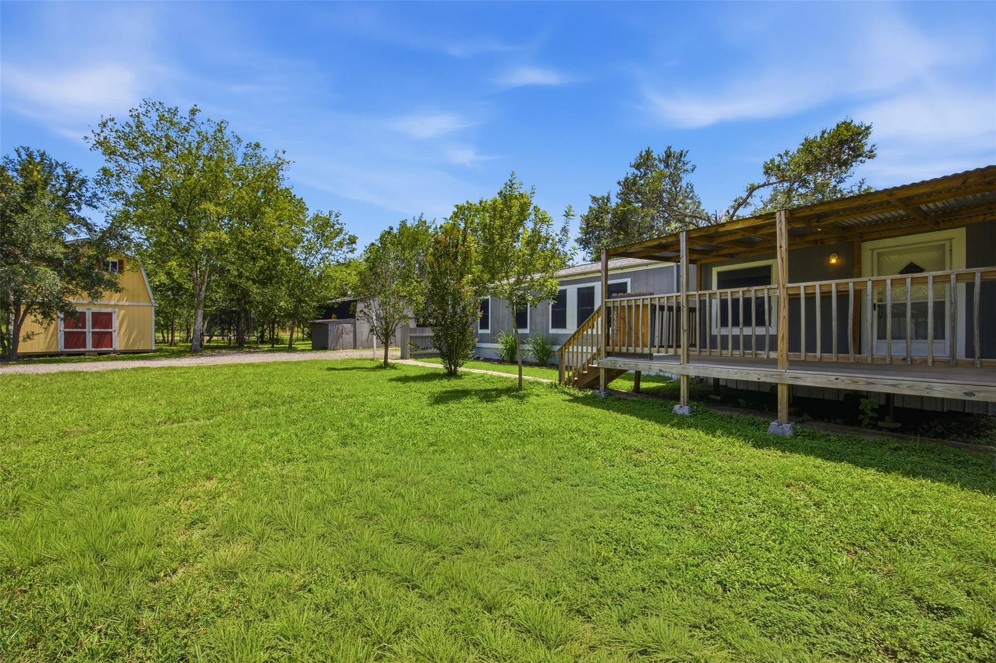 135 Side Saddle Dr — photo 1