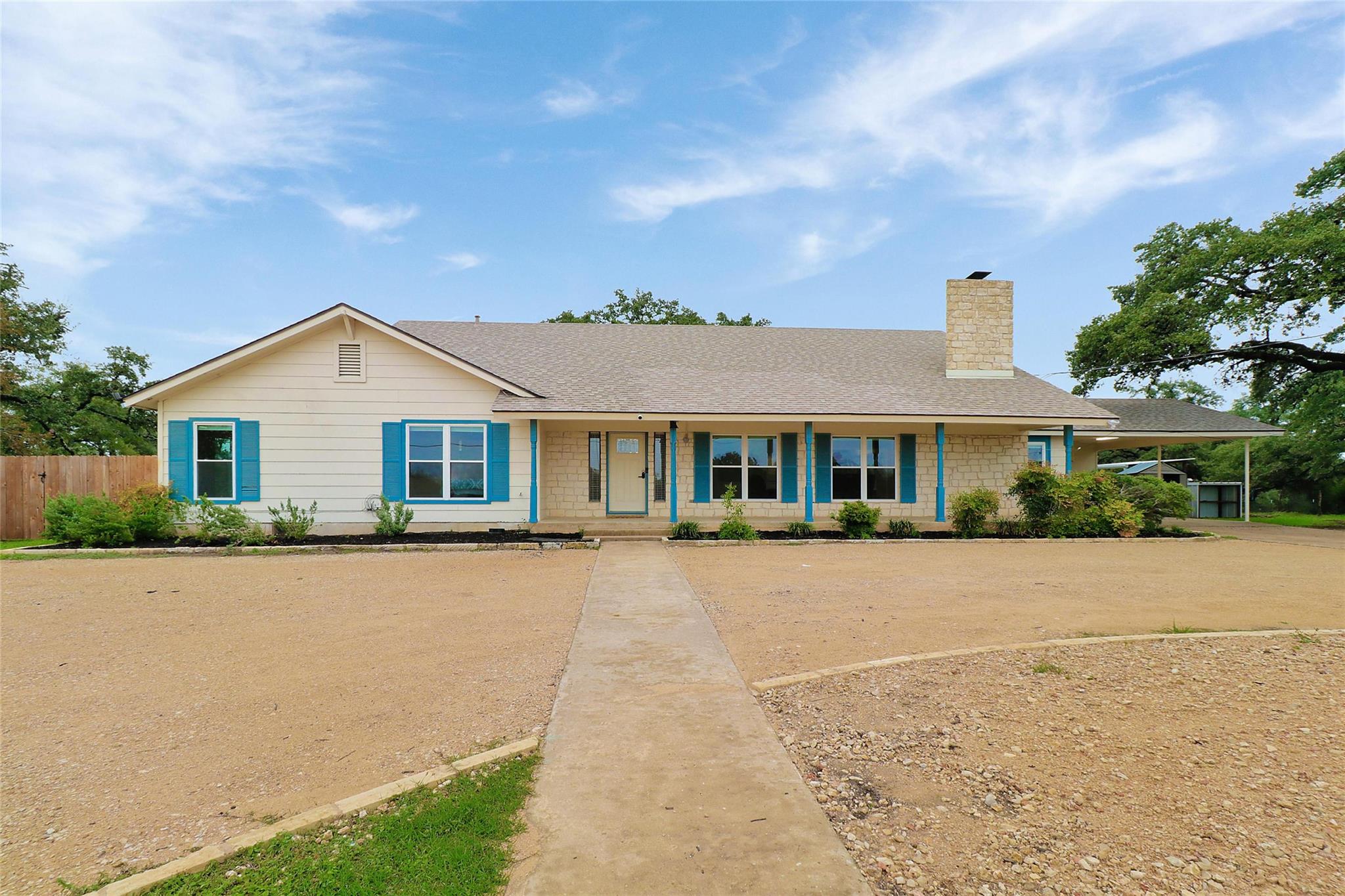1701 E New Hope Dr — photo 1