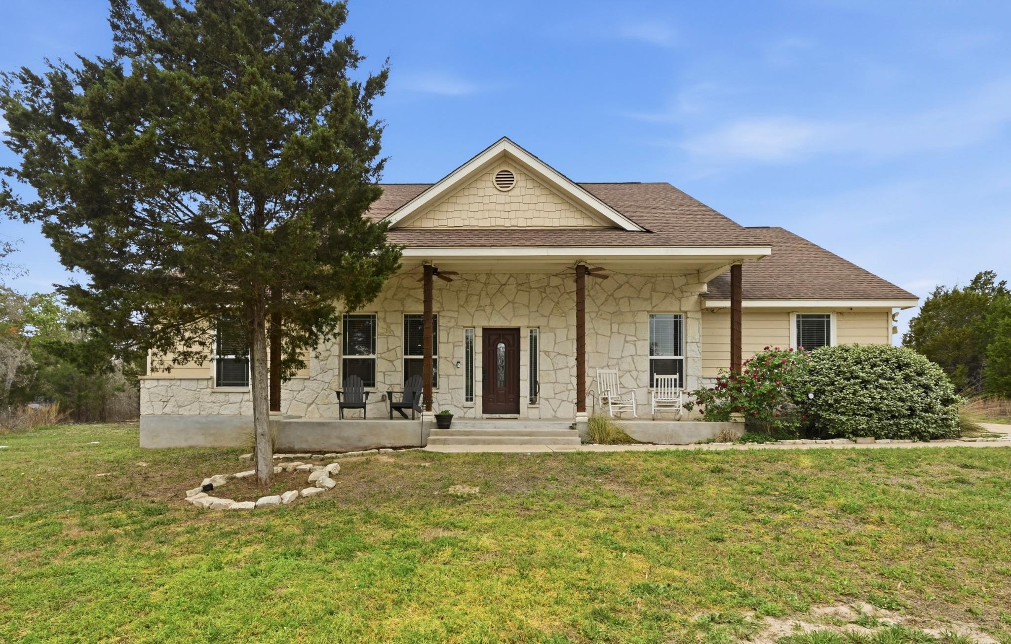 202 Cedar Hills Dr — photo 1