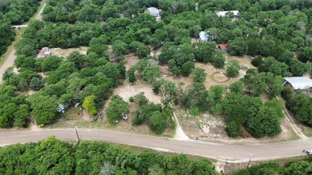 647 Hidden Oaks Dr — photo 1