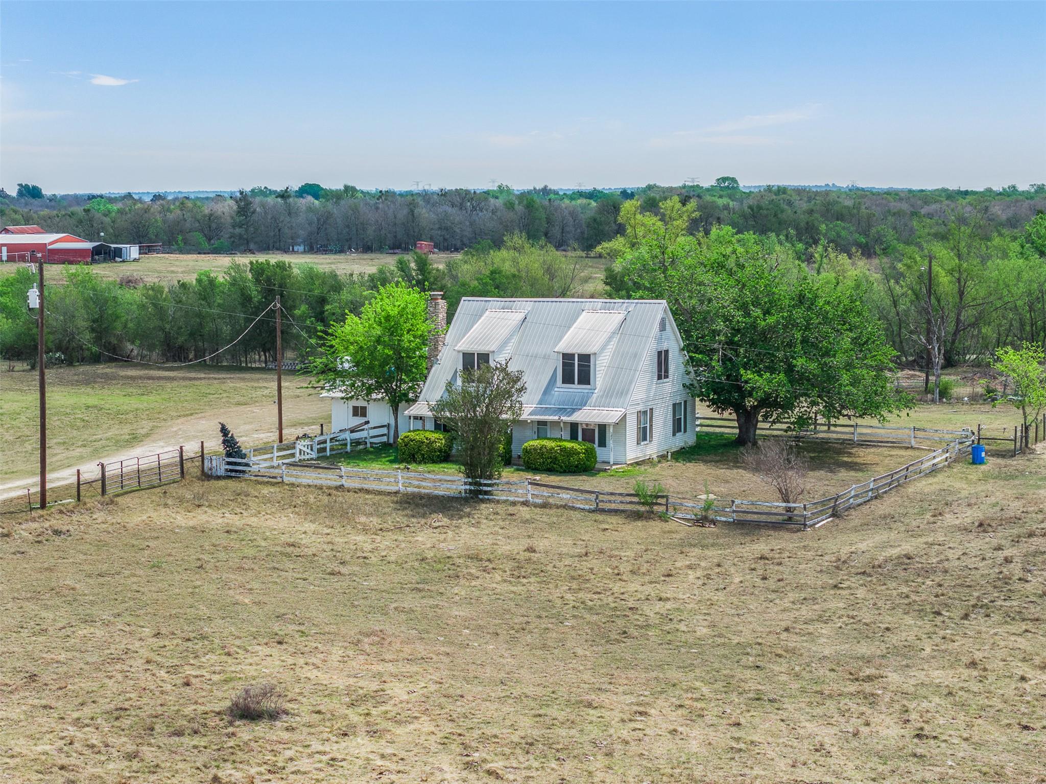 763 Upper Elgin River Rd — photo 1