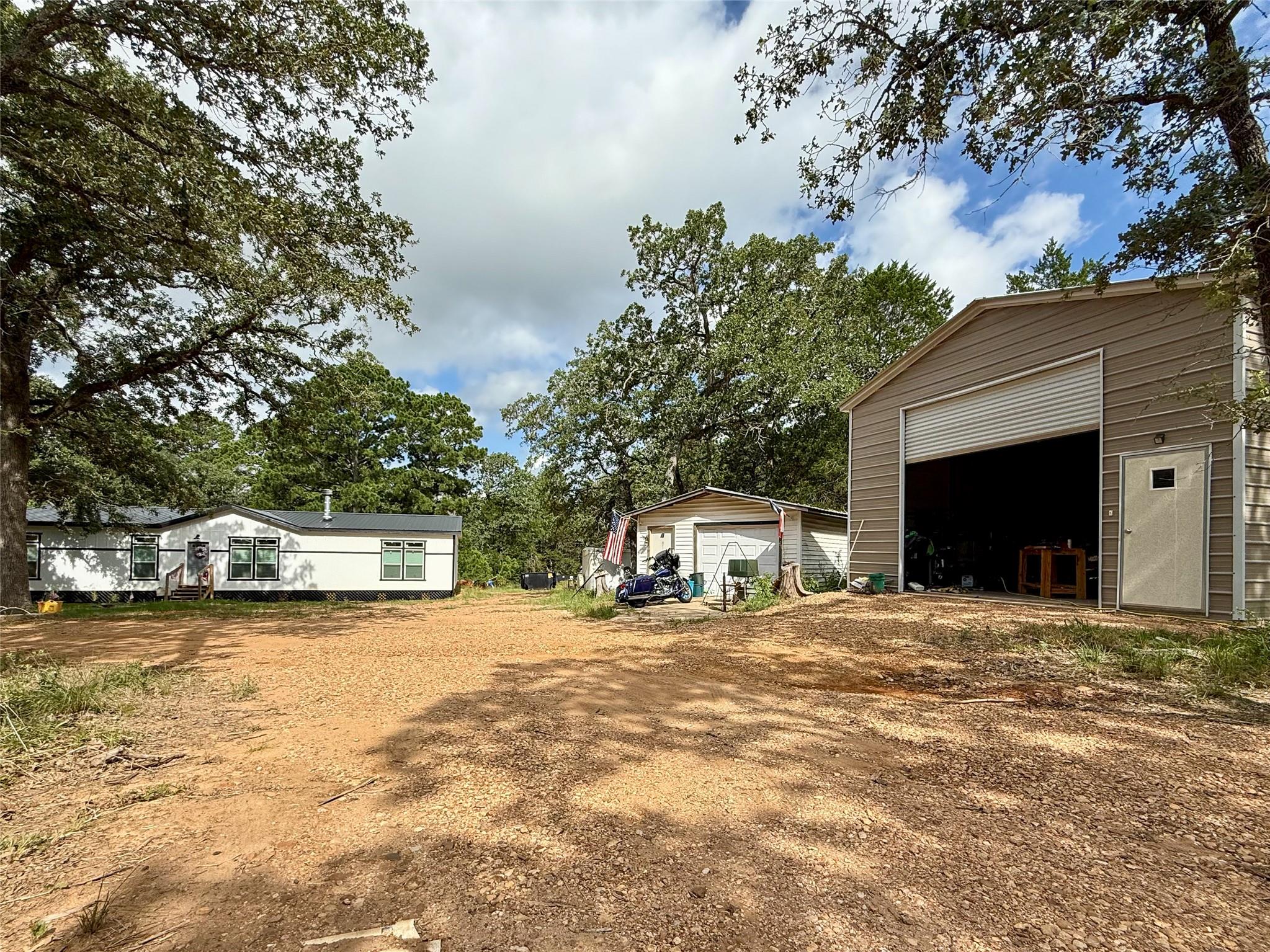 394 Kellar Rd — photo 1