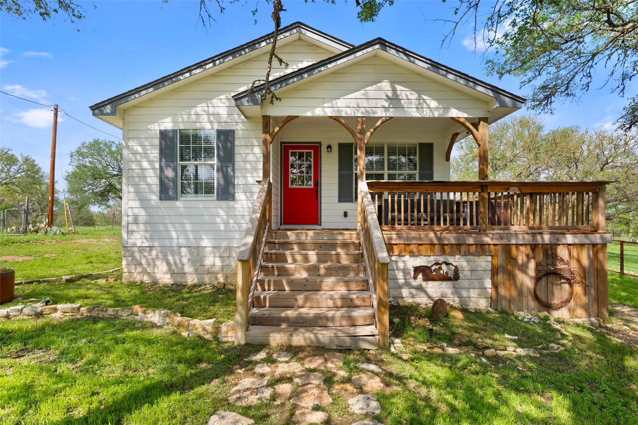 274 Old Austin Trl — photo 1