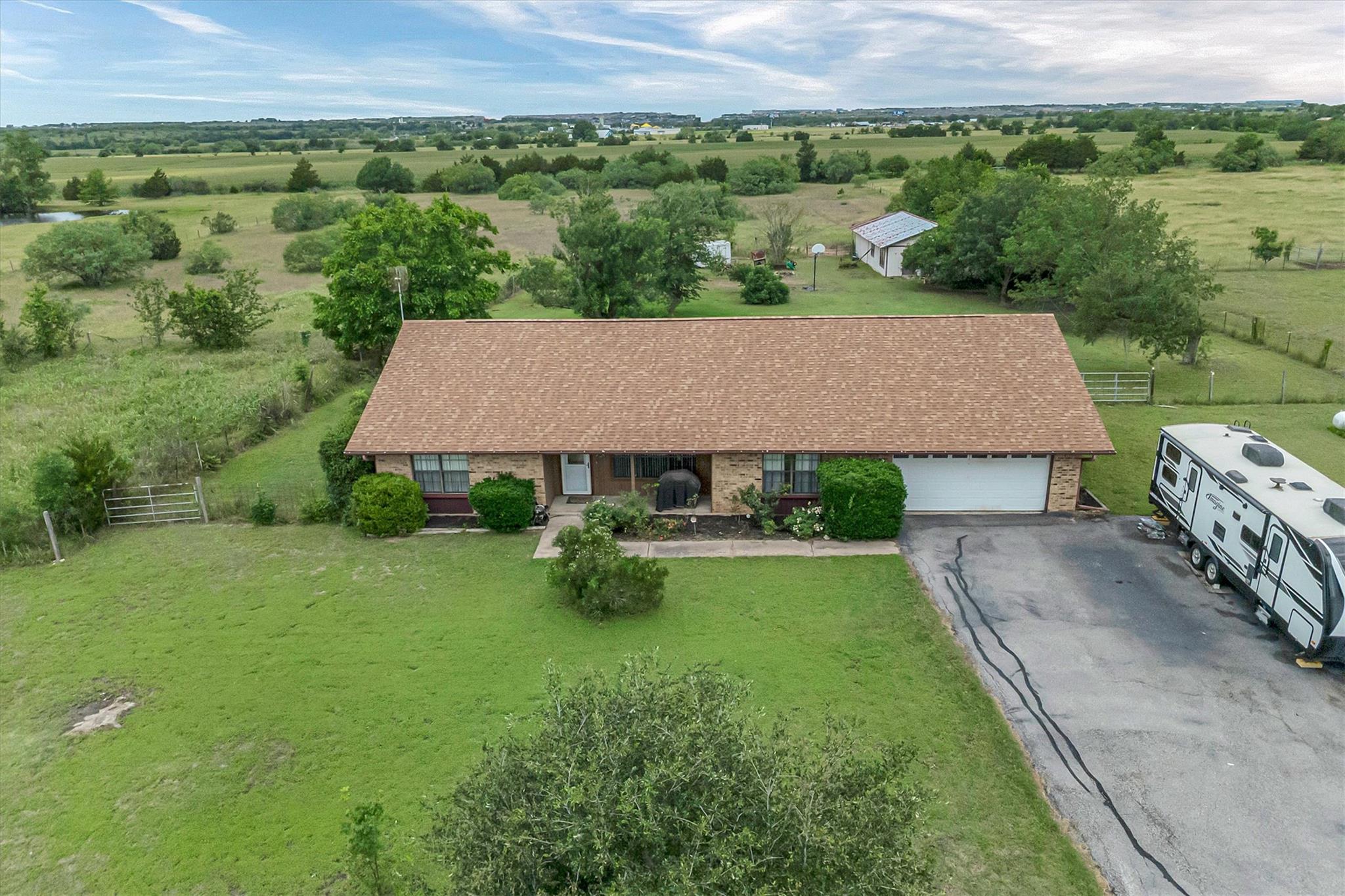12800 Quarterhorse Dr — photo 1