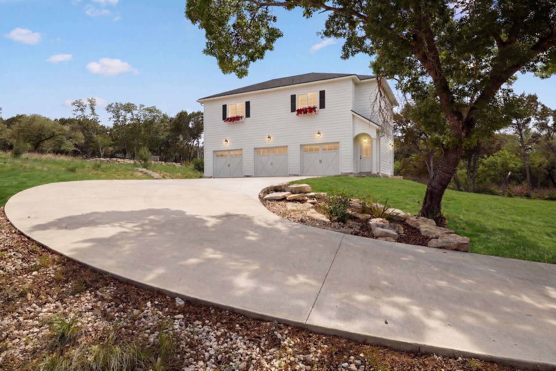 8023 Lakeview St — photo 1