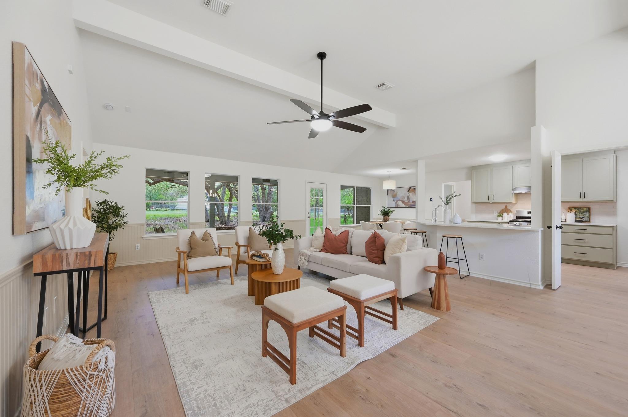 375 Rhodes Ln — photo 1