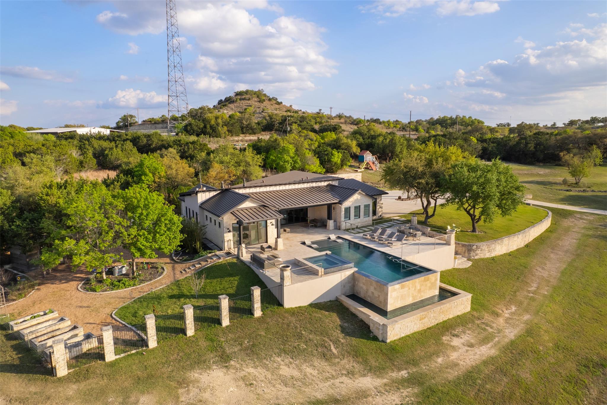 101 Rolling Hills Rd — photo 1