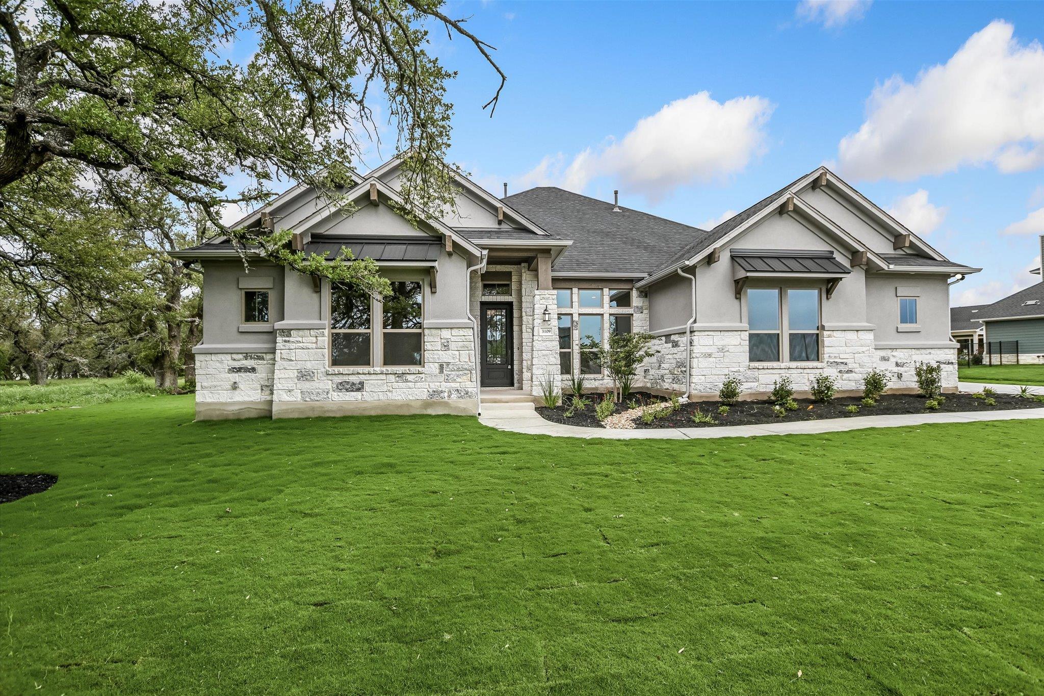 3109 Honeywood Dr — photo 1