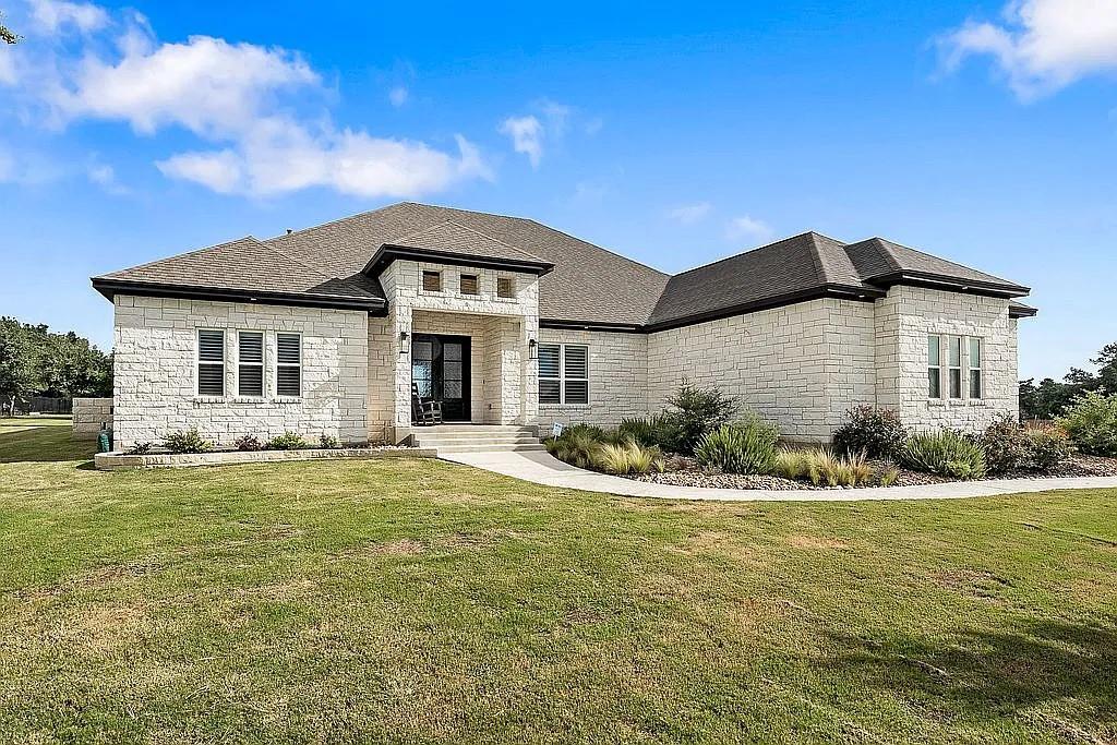 1102 Woodpark Ln — photo 1