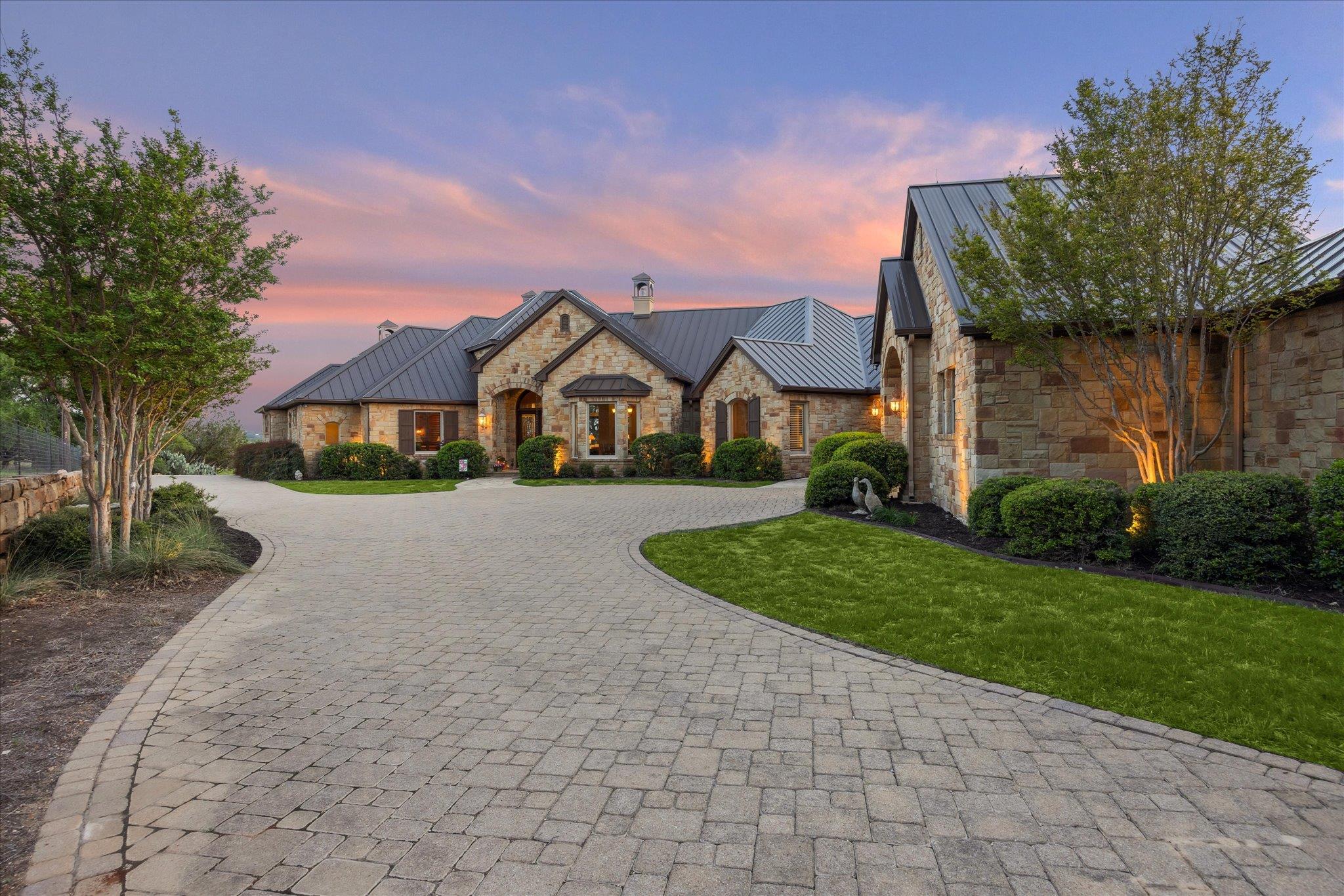 259  Chimney Cove Dr