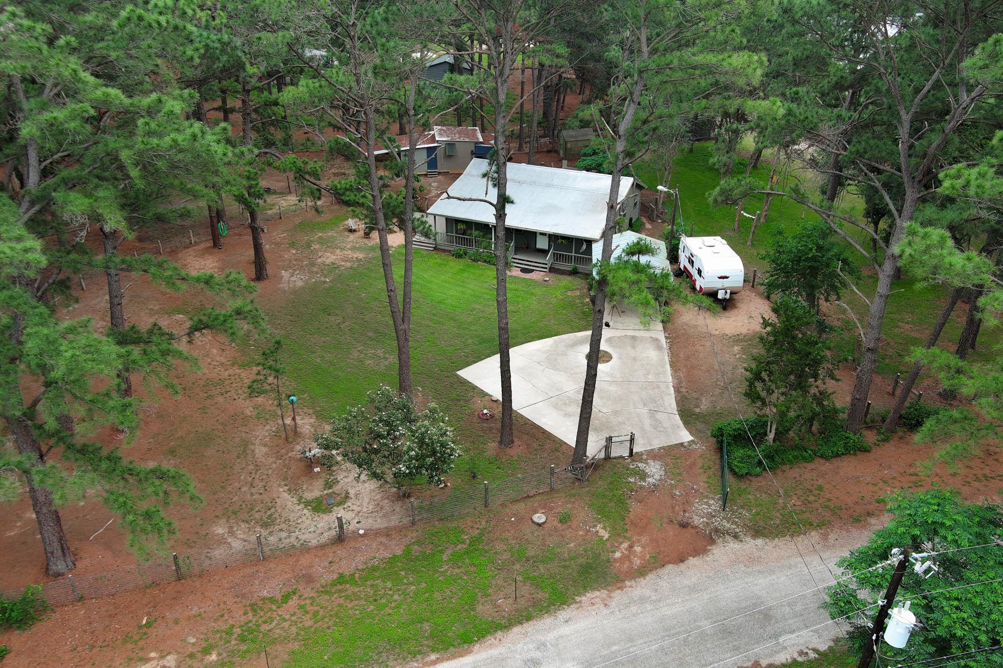 121 Pony Grass Ln — photo 1