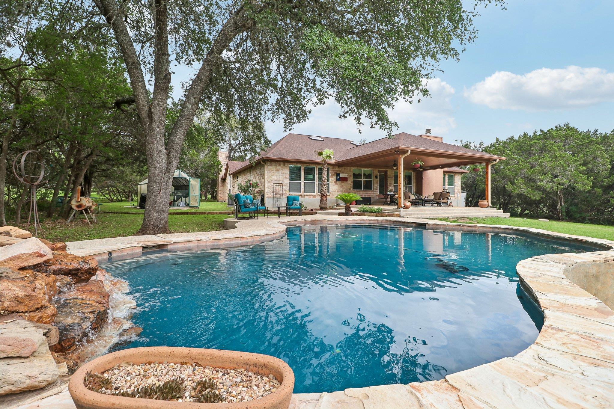 9212 Shady Meadow Dr — photo 1