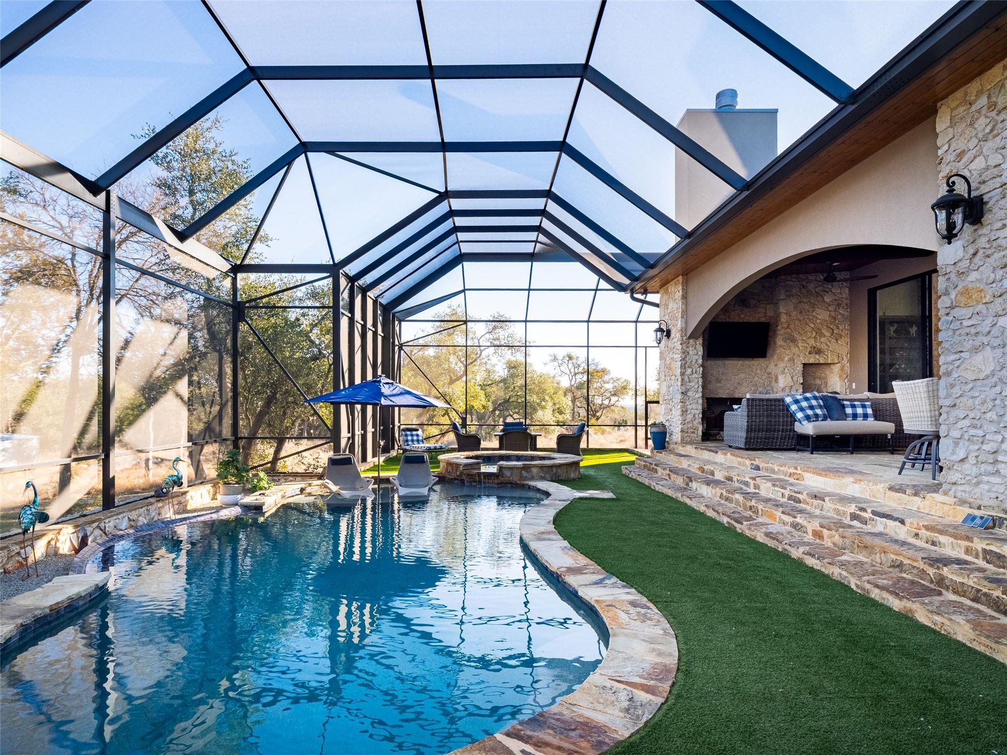 435  Gardenia Dr