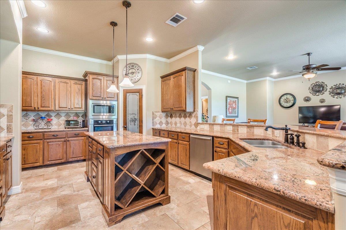 124  Layton Way