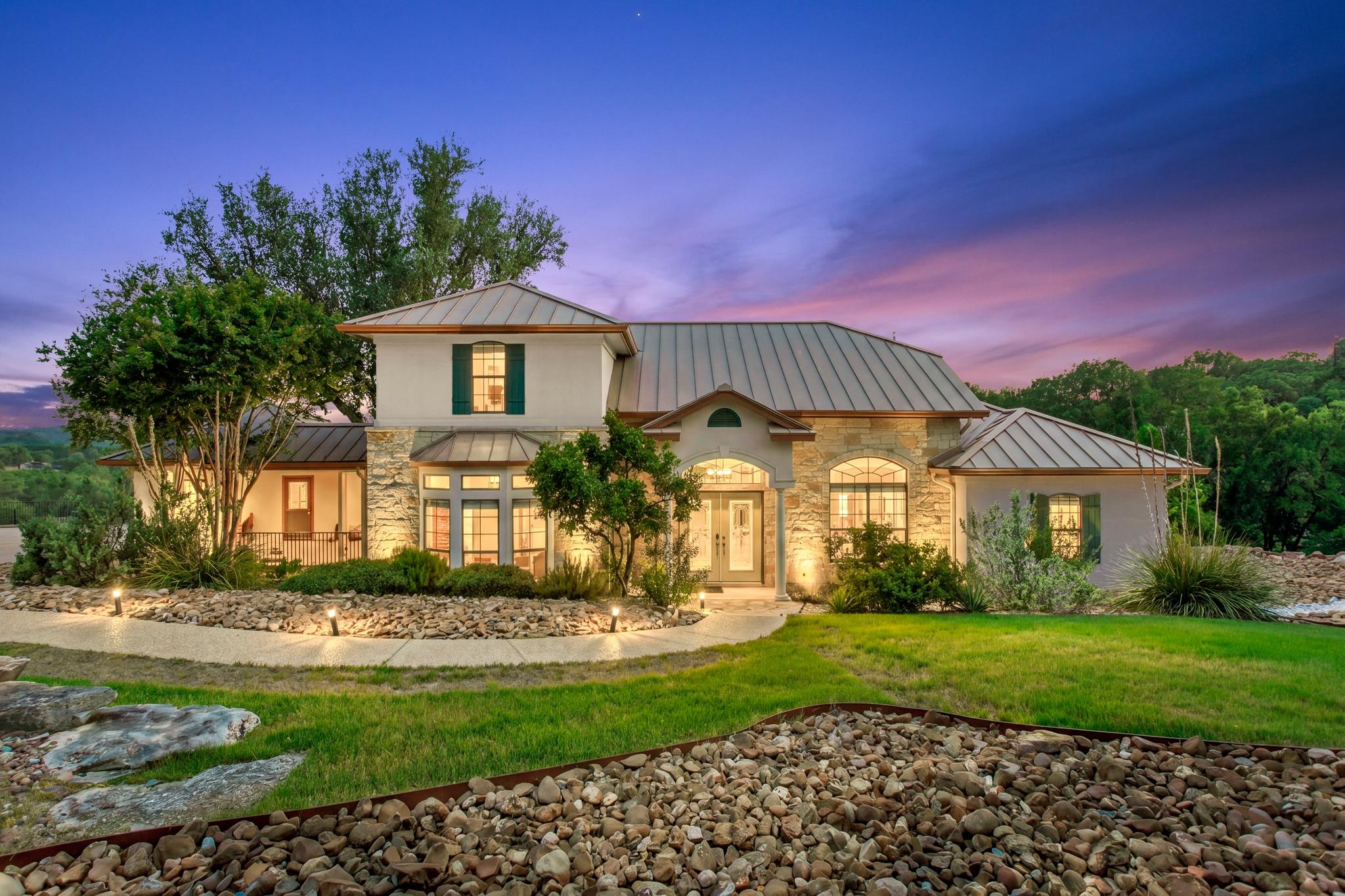 1121 Kings Cove Dr — photo 1