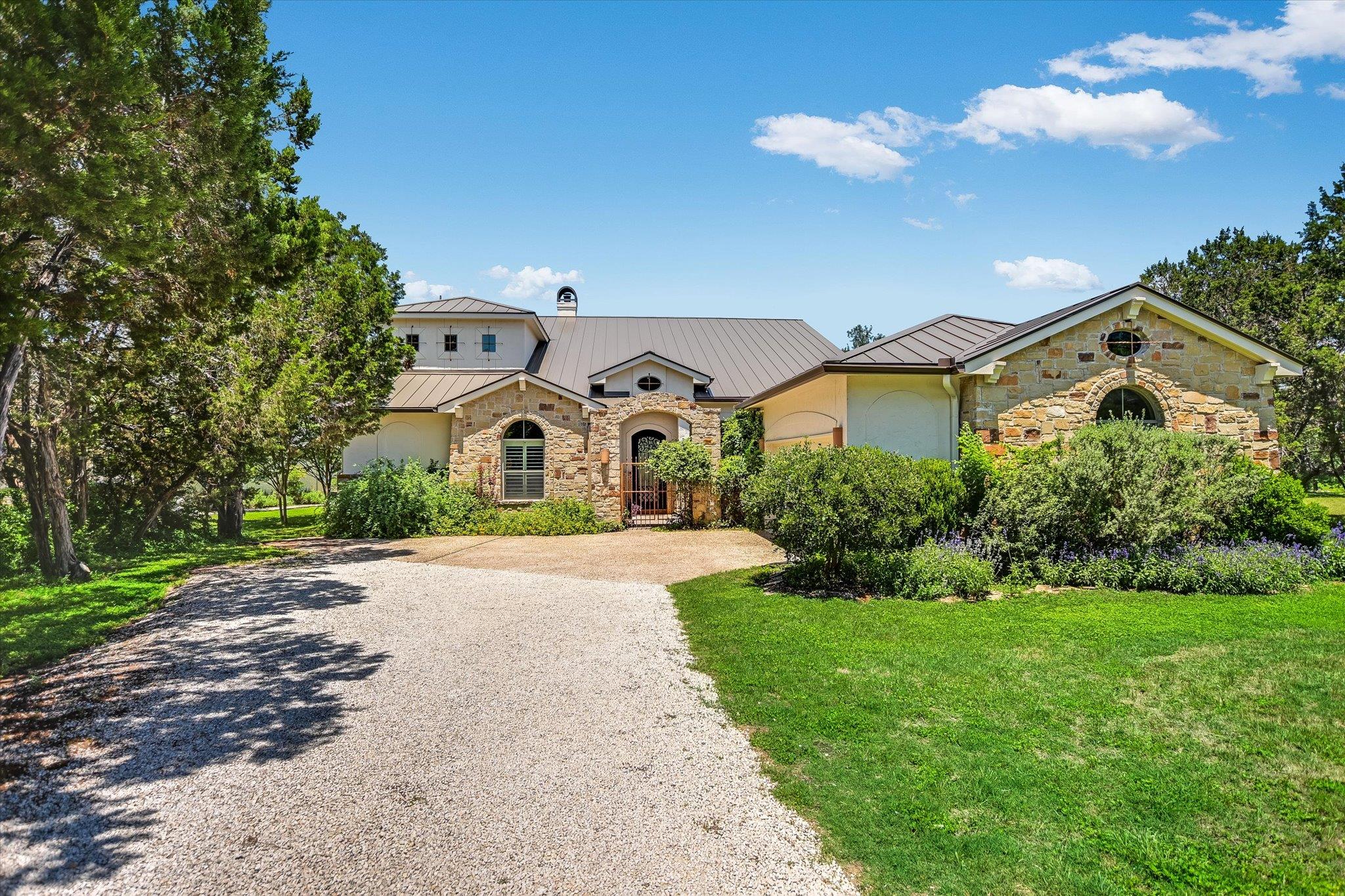 831  Southriver Rd