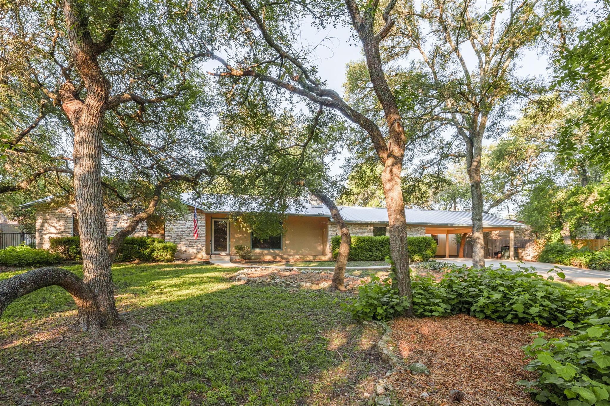 407  Suttles Ave