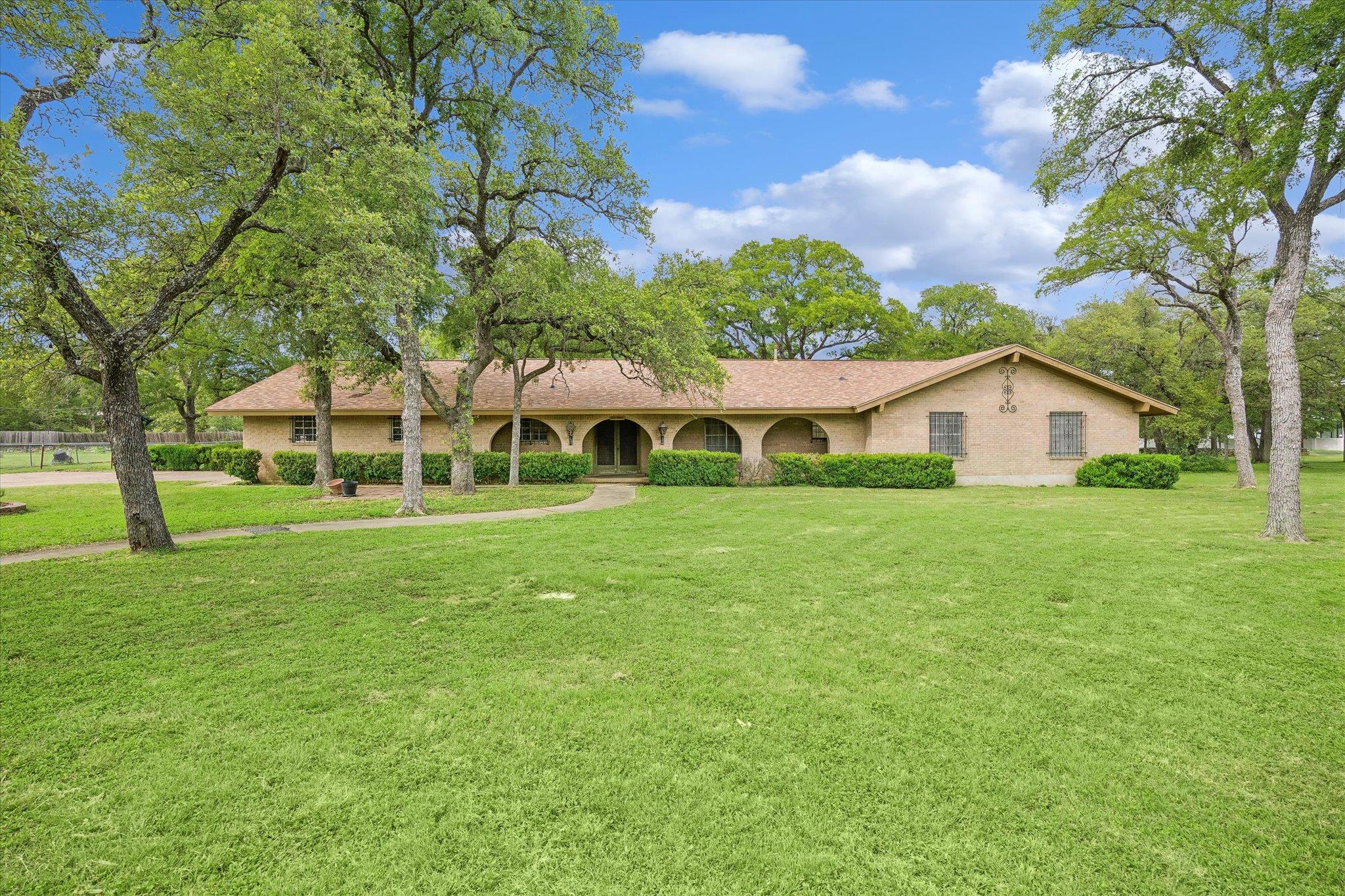 3910 McNeil Dr — photo 1
