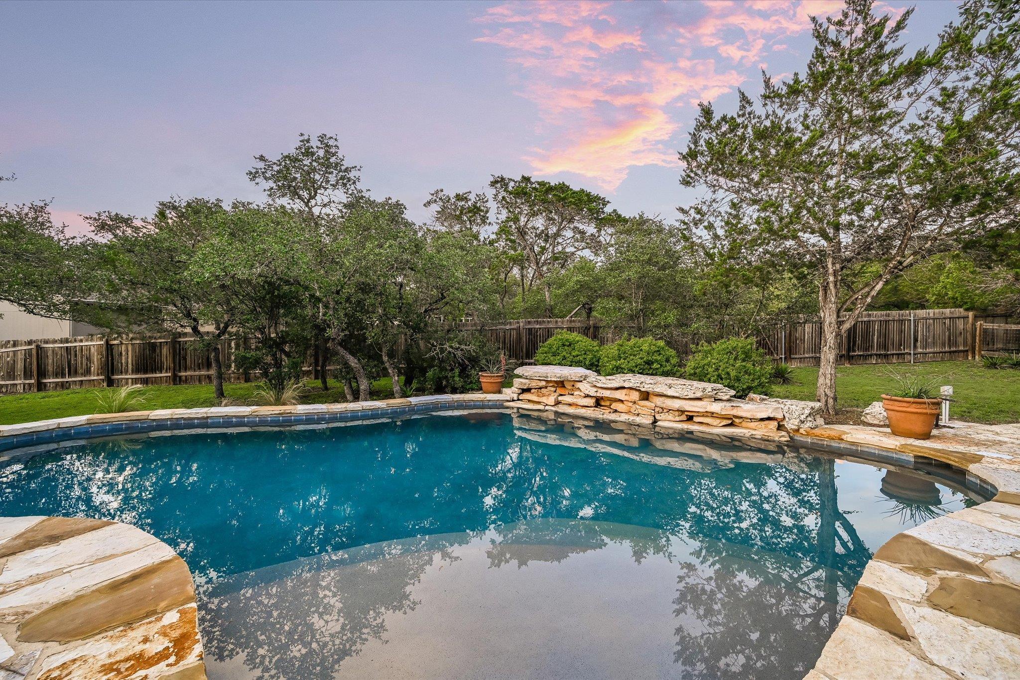 521 Cottonwood Creek Rd — photo 1