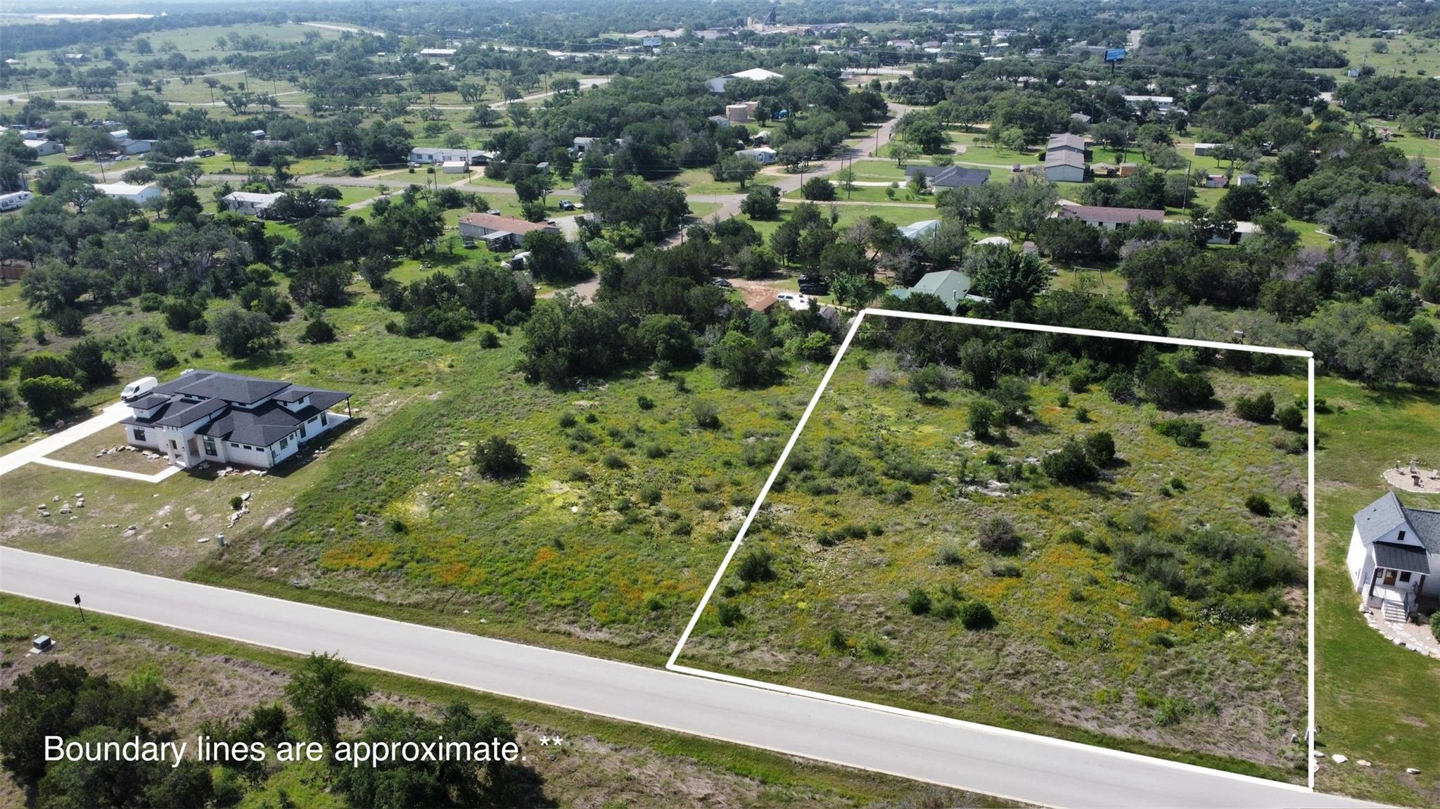 237  Spicewood Trails Dr